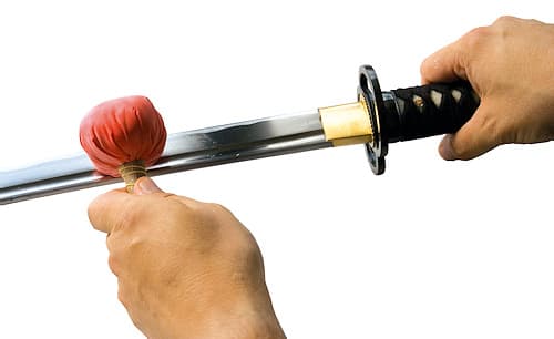 El cuidado de las Katanas: un trabajo que requiere respeto, paciencia y dedicación