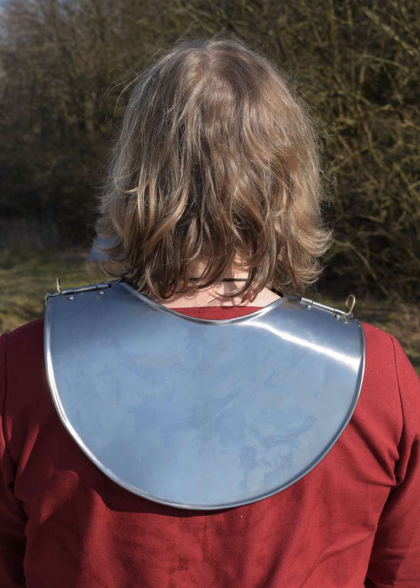 Gorget or gladiator necklace