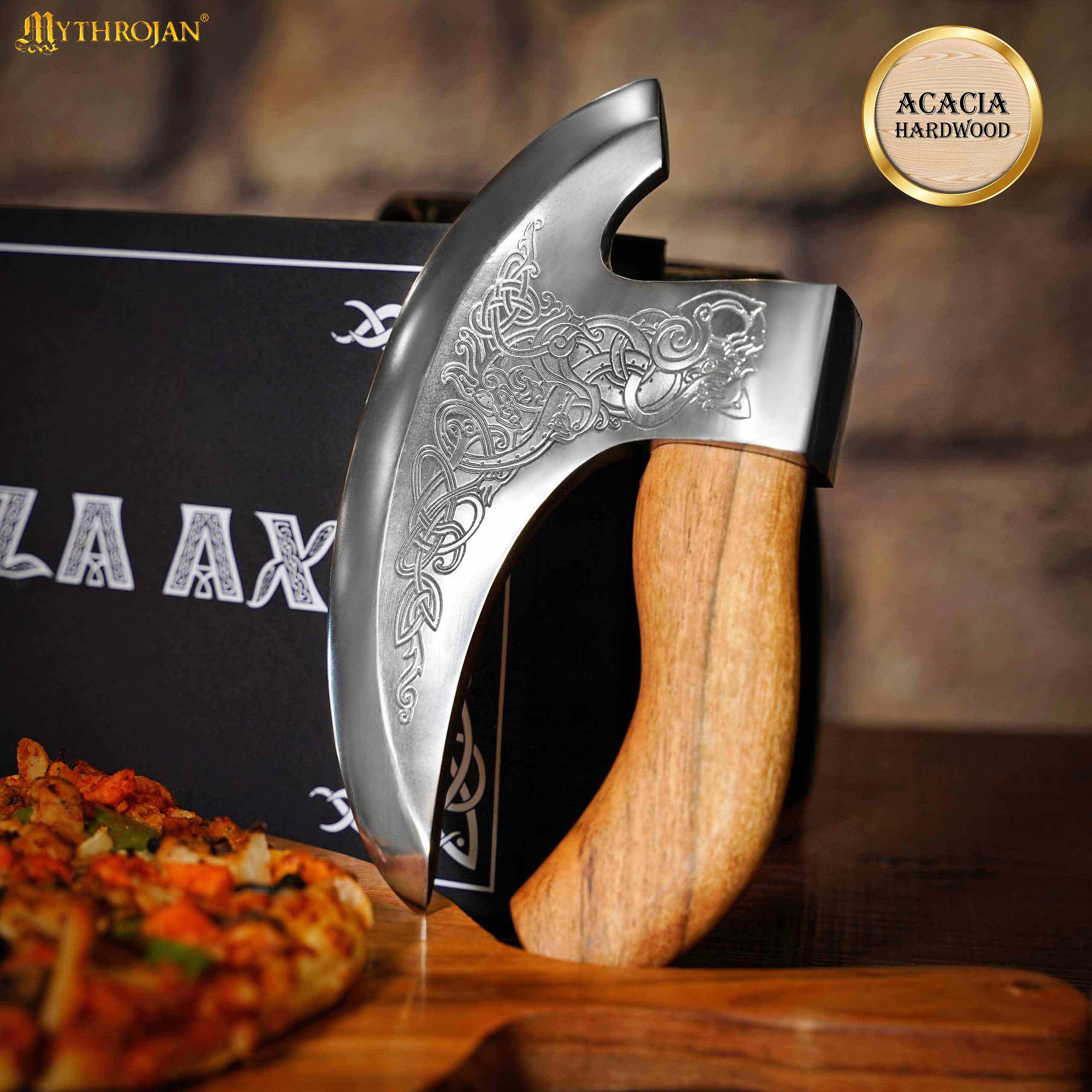 Mythrojan Hacha Vikinga para Pizza - Cortador de Pizza de Acero Inoxidable Forjado a Mano con Mango de Acacia Maciza y Funda de Cuero - Grabado Celta - Caja de Regalo - Imagen 1