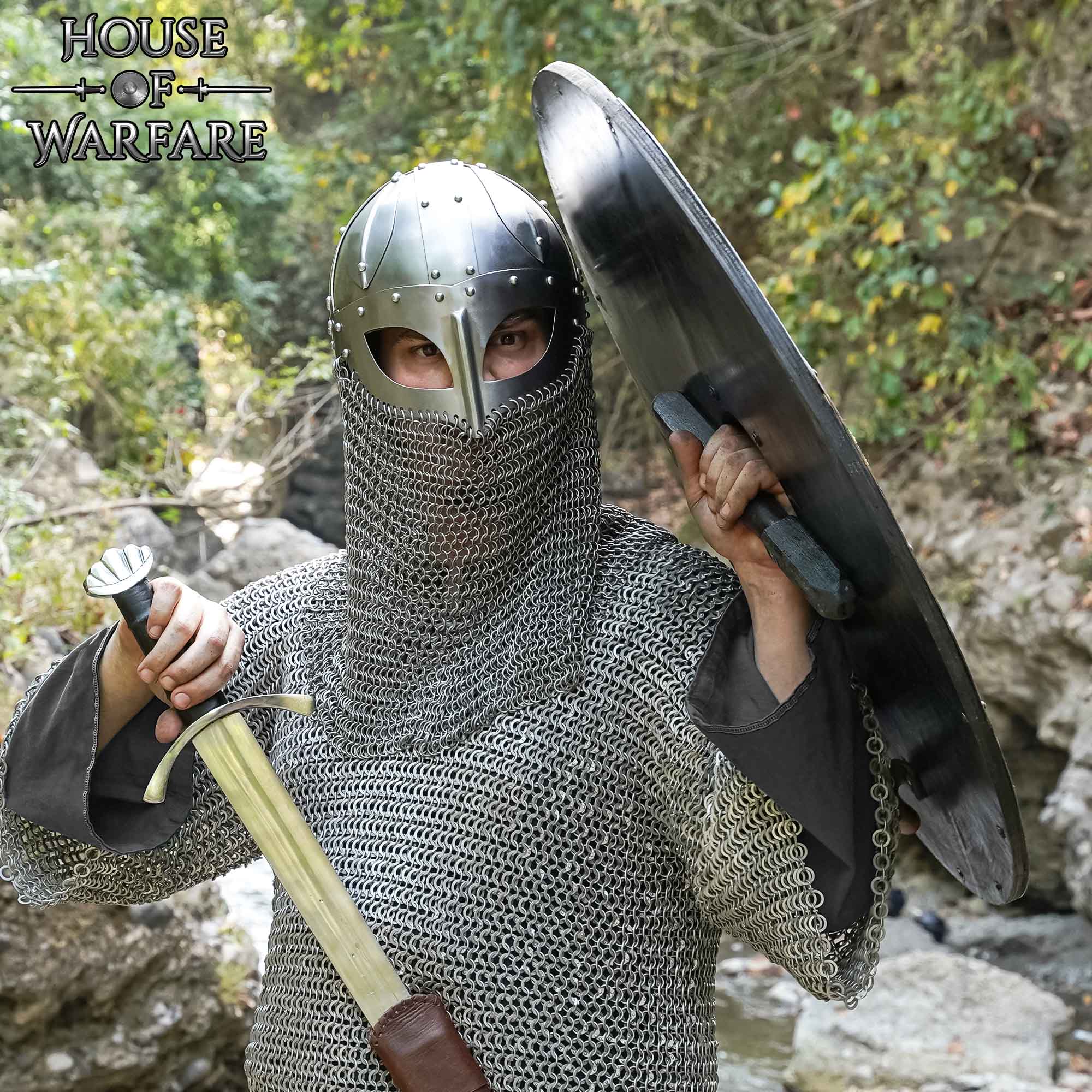 Escudo Vikingo de Madera con Yelmo de Pavor Diseño Aegishjalmur -escudo de Batalla Redondo Pintado - Escudo Medieval Funcional - Imagen 7