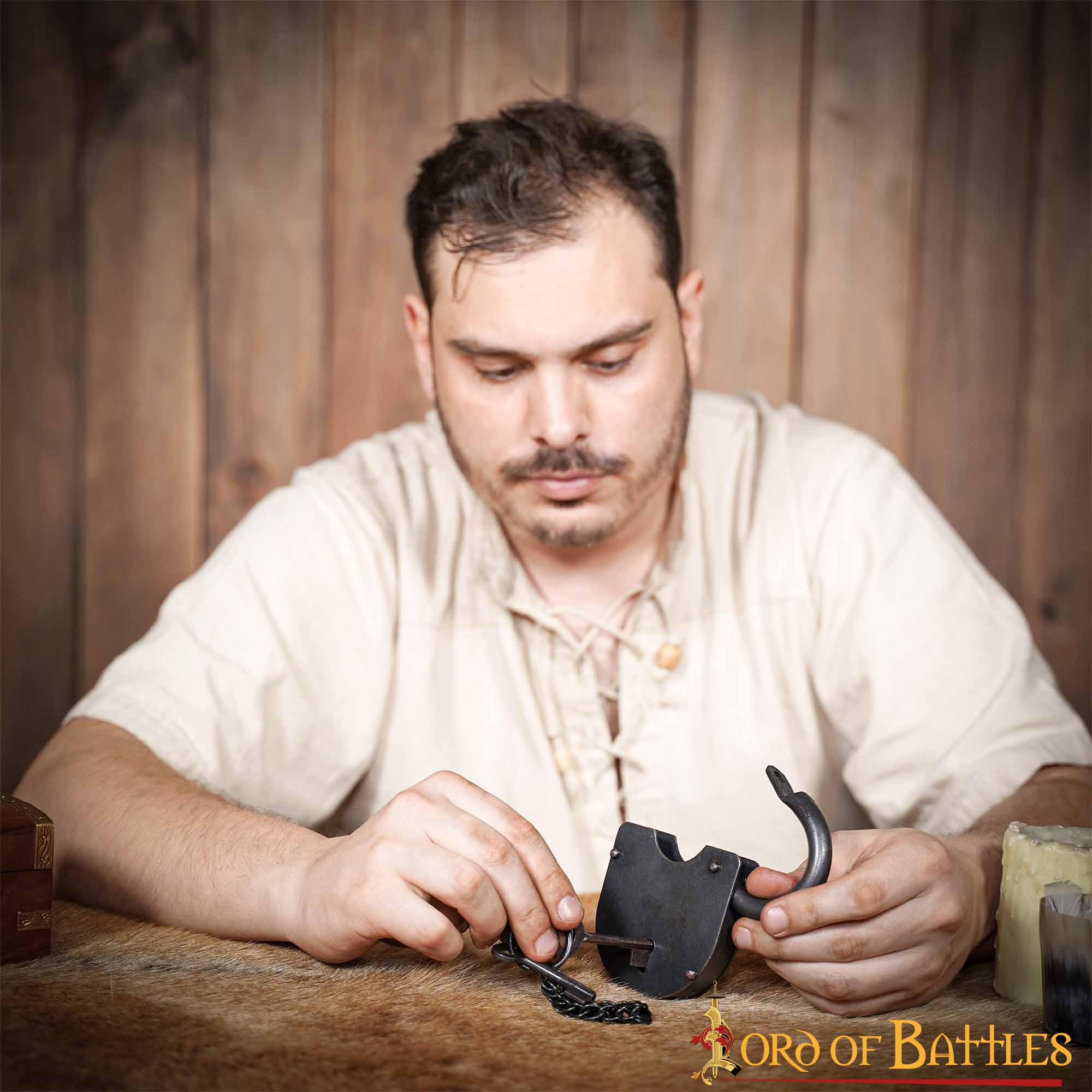 Candado Medieval Forjado a Mano con Dos Llaves Funcionales - Imagen 8