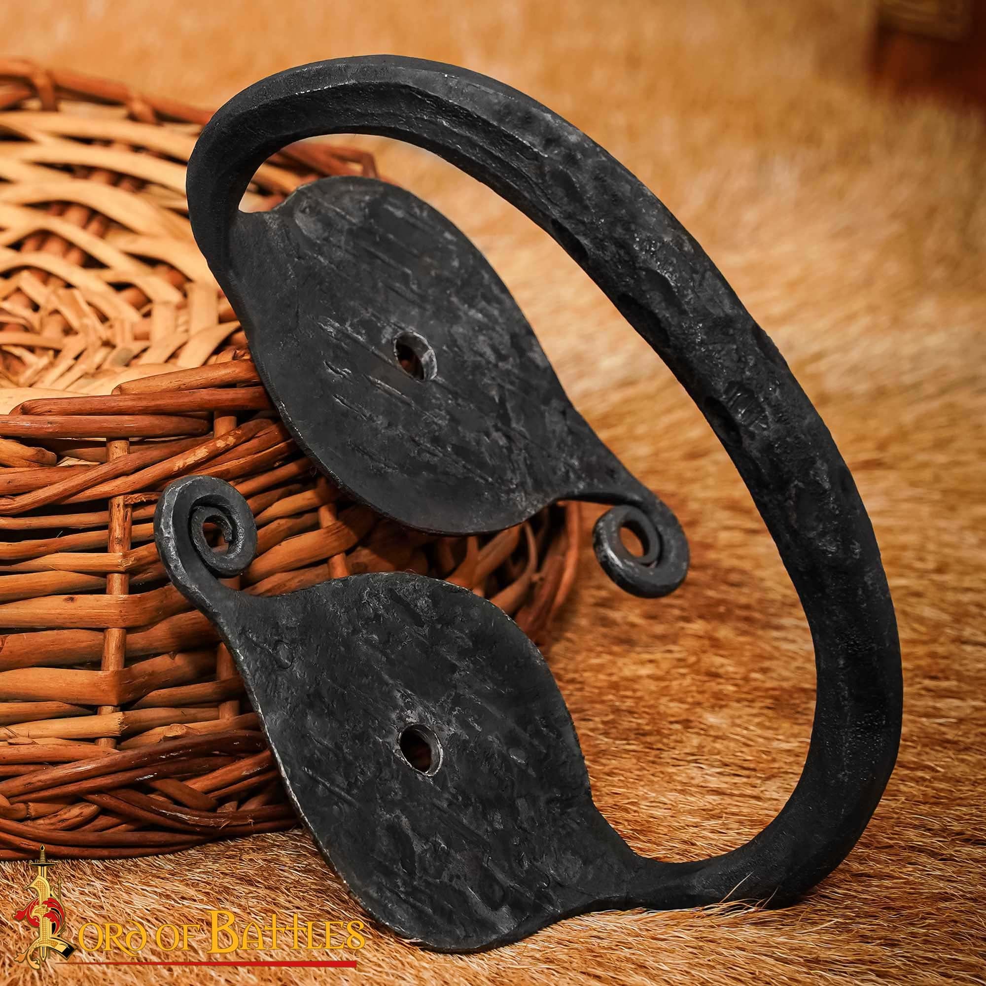 Asa de Cofre de Hierro Forjado a Mano - Acabado Rústico Negro Petróleo - Asa de Cofre de Estilo Medieval - Imagen 5