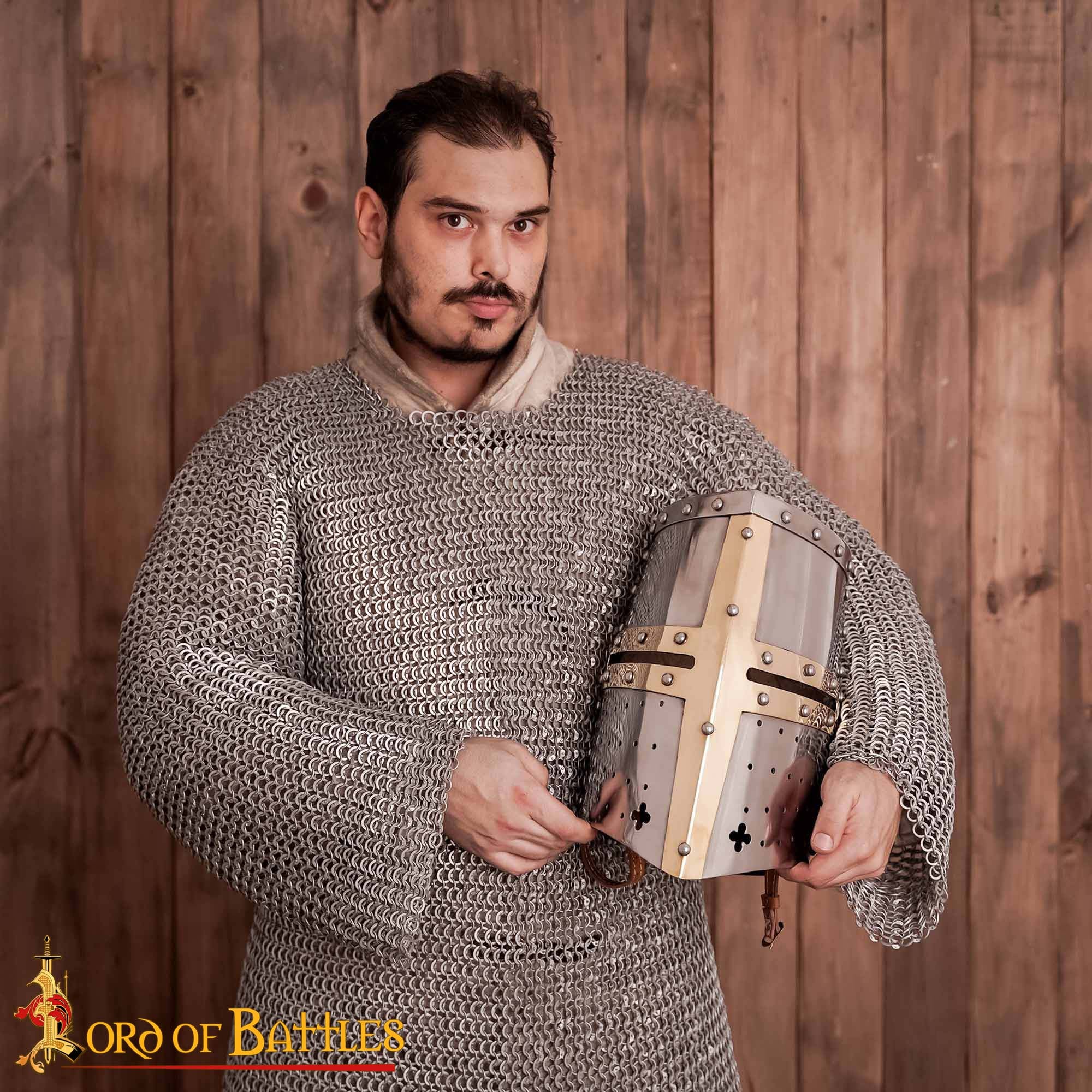 Crusader Knight Pot Helm Battle Ready con Cruz de Latón - Casco de Acero de Calibre 16 - Imagen 6