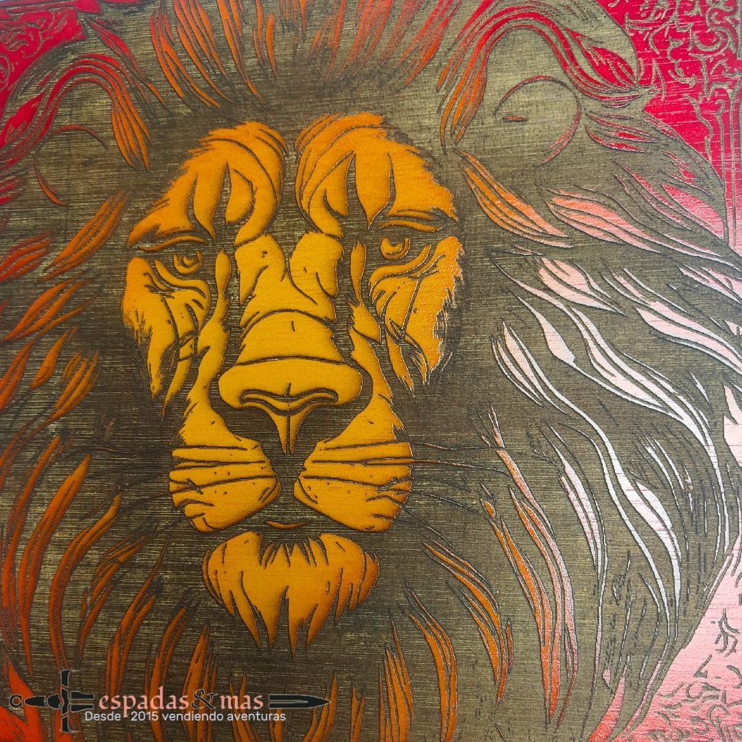 Engraved painting of a lion's face