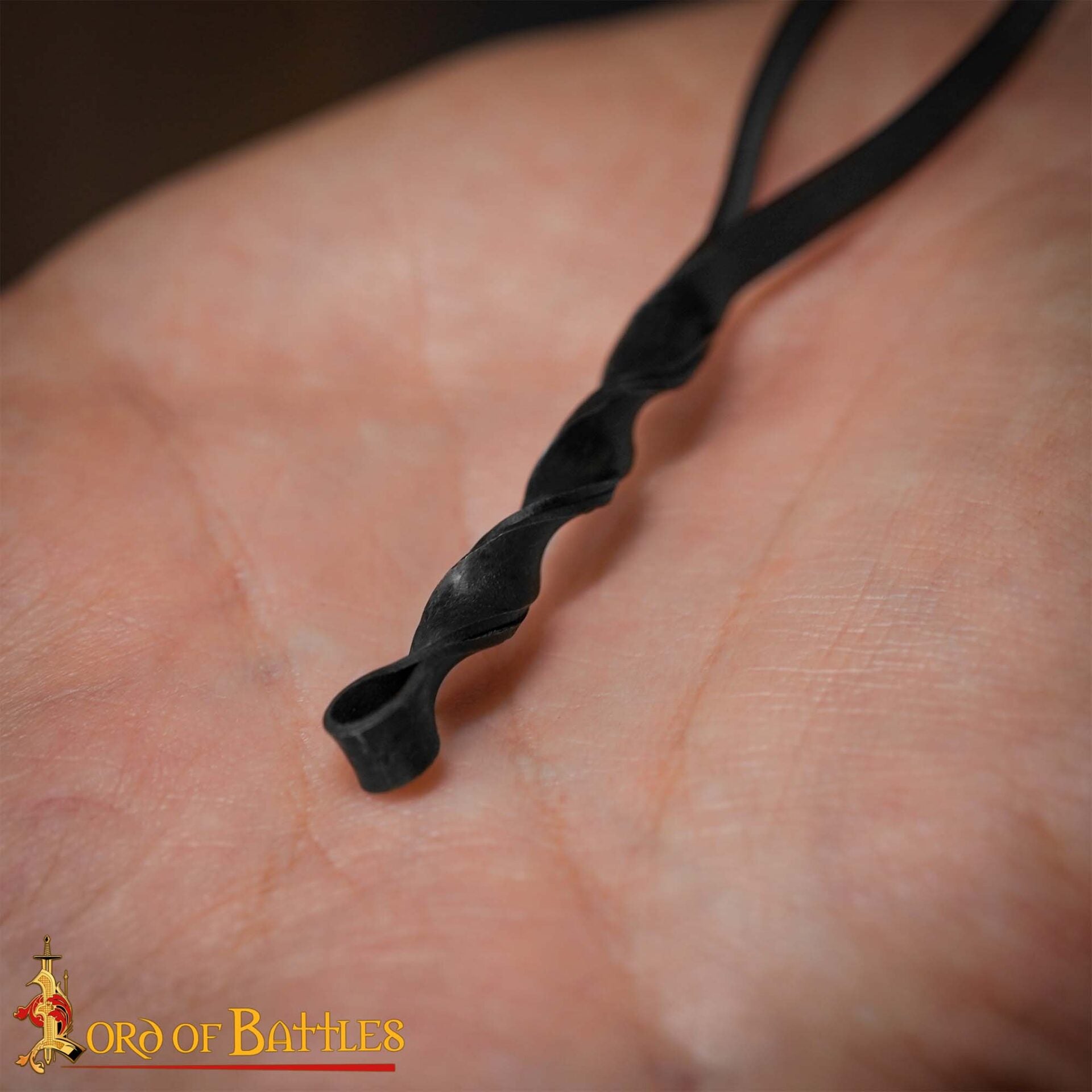 Pinza Medieval de Hierro Forjada a Mano - Herramienta Tradicional de Aseo con Mango Retorcido - Imagen 5