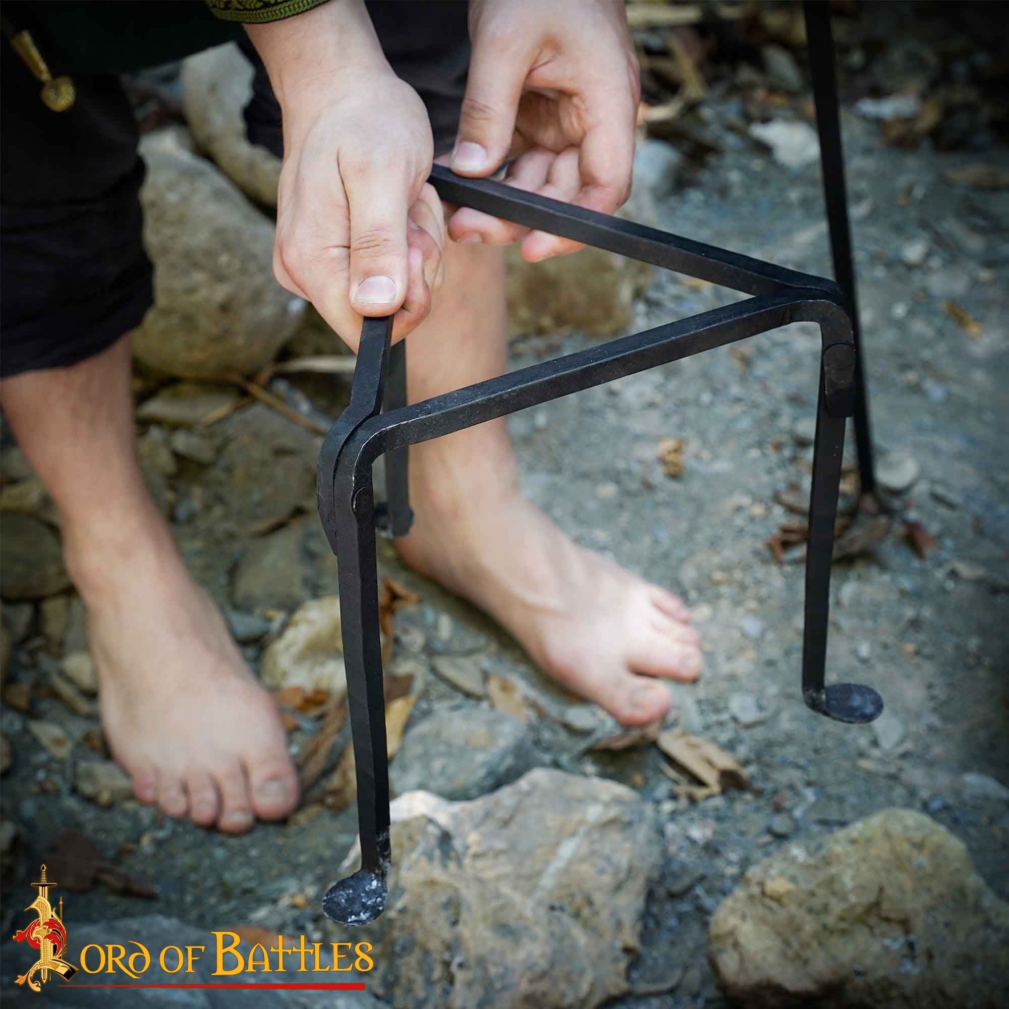 Trípode de Hierro Forjado a Mano - 9 Pulgadas Acabado Negro - Soporte Medieval para Olla de Campamento - Imagen 7