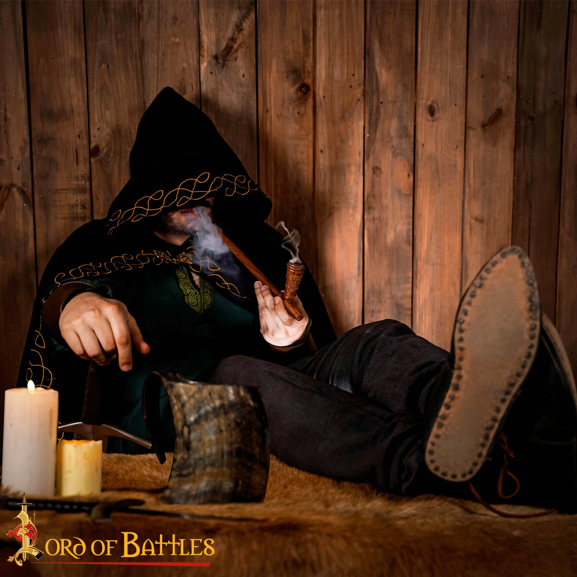 Pipa Artesanal de Madera de Acacia con Incrustaciones de Estilo Medieval - Imagen 2