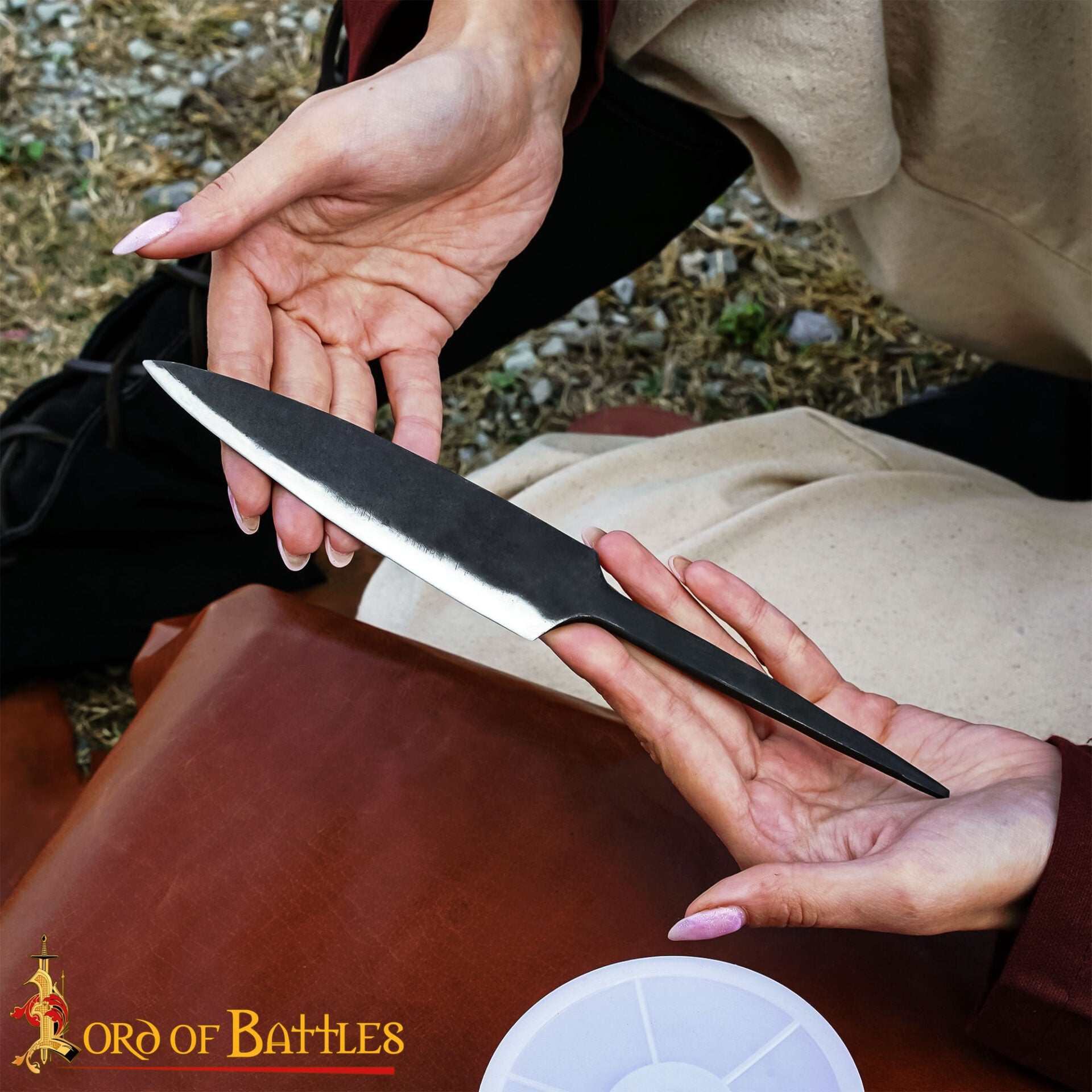 Hoja de Acero Rústico Forjada a Mano con Espiga Personalizable para Campamento, Cocina y Exposición - Imagen 14