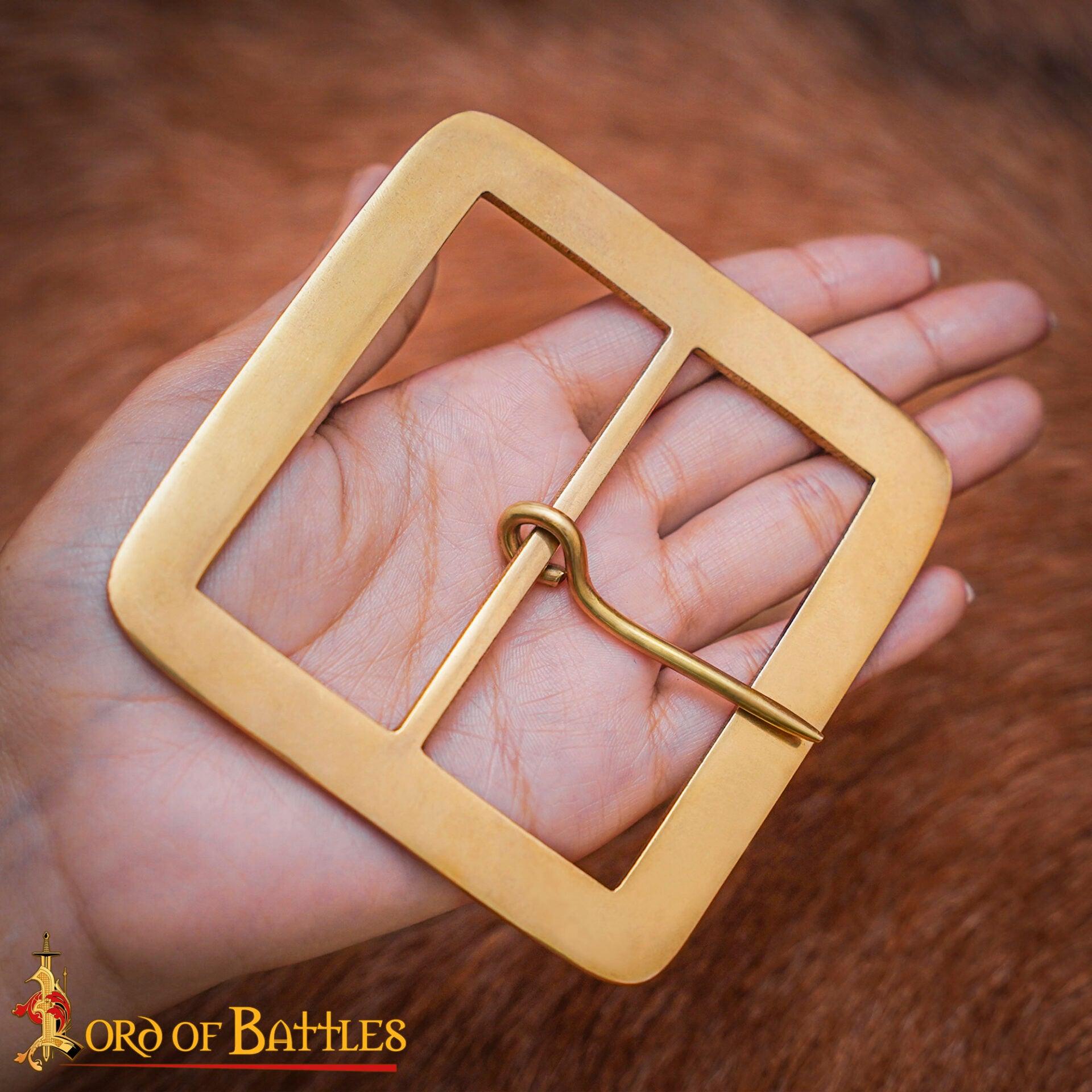 Hebilla Cuadrada Medieval de Latón Macizo - 3.6" para Cinturones Anchos de Cuero y Accesorios de Disfraces - Imagen 2