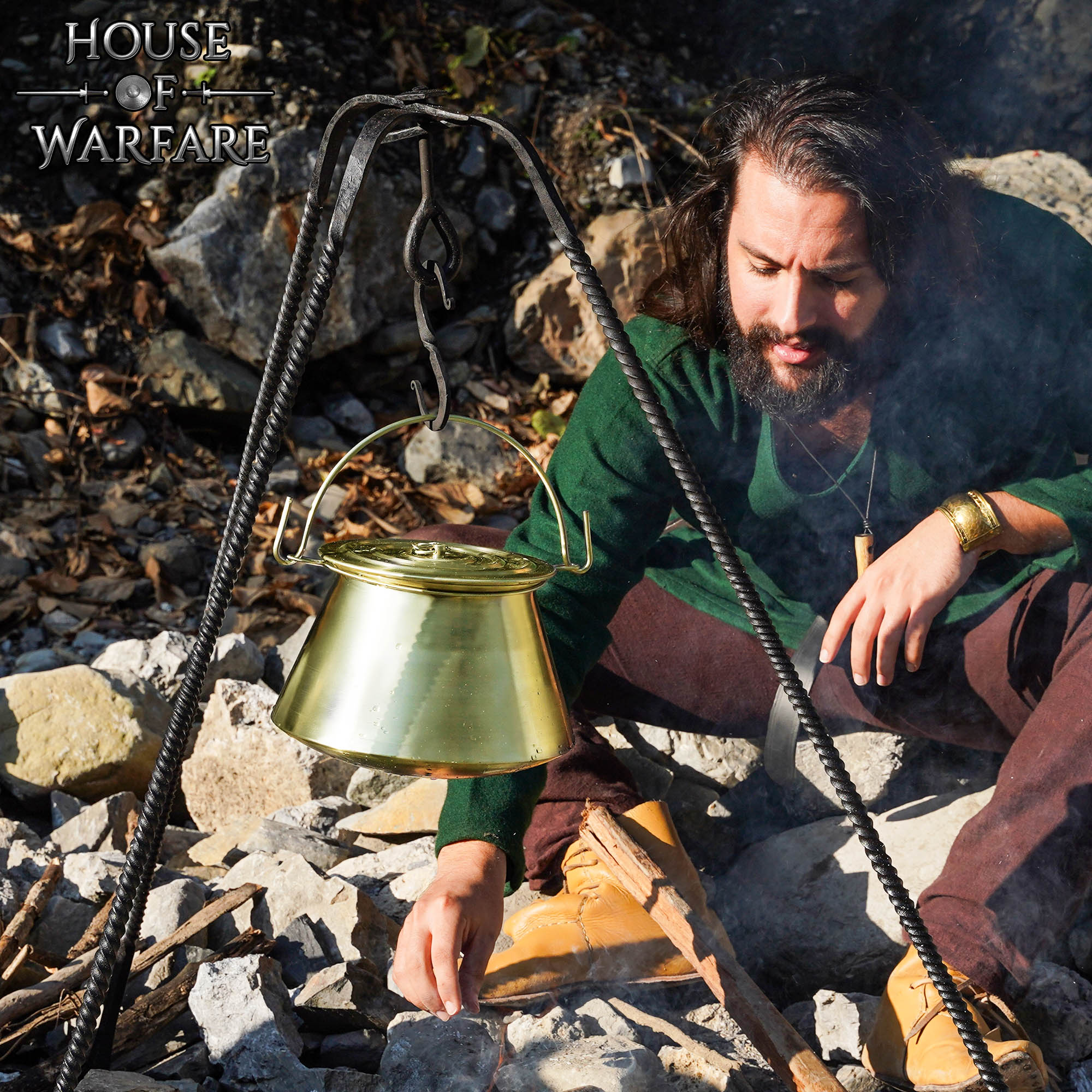 Hervidor Medieval de Latón con Tapa - Olla Histórica para Cocinar Al Aire Libre y en Hogueras - Caldero de Latón Pulido Hecho a Mano - Imagen 6