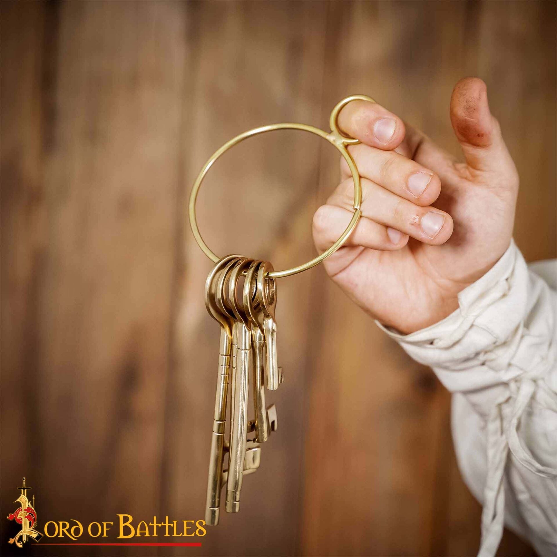 Juego de Llaves Medievales de Latón para Mazmorras - Réplica Histórica de 5 Piezas para Decoración Pirata y Salas de Escape - Imagen 5