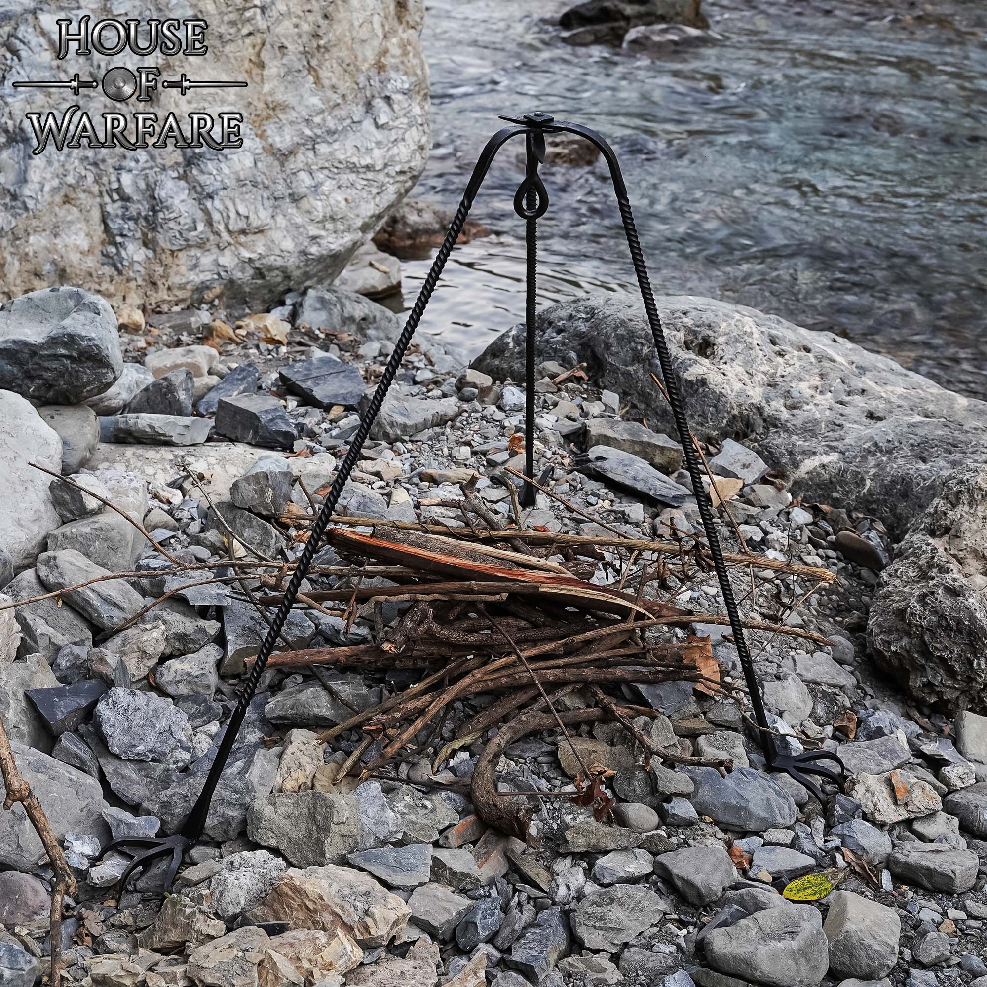 Trípode de Cocina de Hierro Medieval Forjado a Mano - Acabado en Negro Soporte de Hoguera para Cocinar Al Aire Libre - Imagen 1