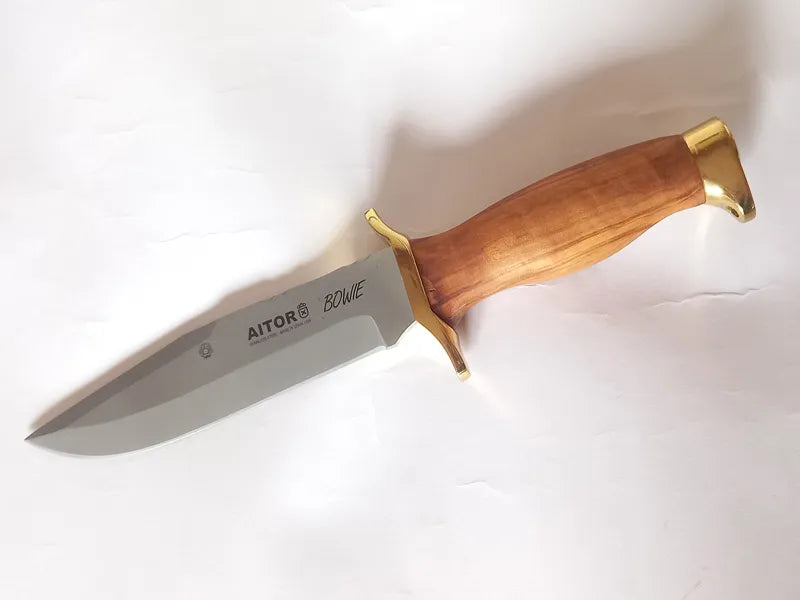 Imagen de Cuchillo Aitor Bowie Olivo parte de nuestra colección en Espadas y más, sitio oficial.