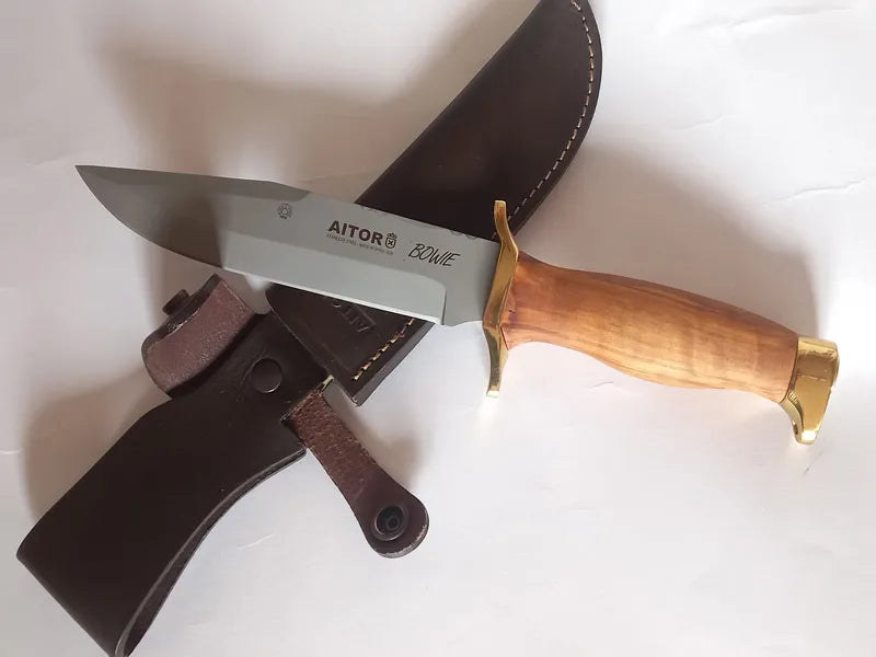 Imagen de Cuchillo Aitor Bowie Olivo parte de nuestra colección en Espadas y más, sitio oficial.