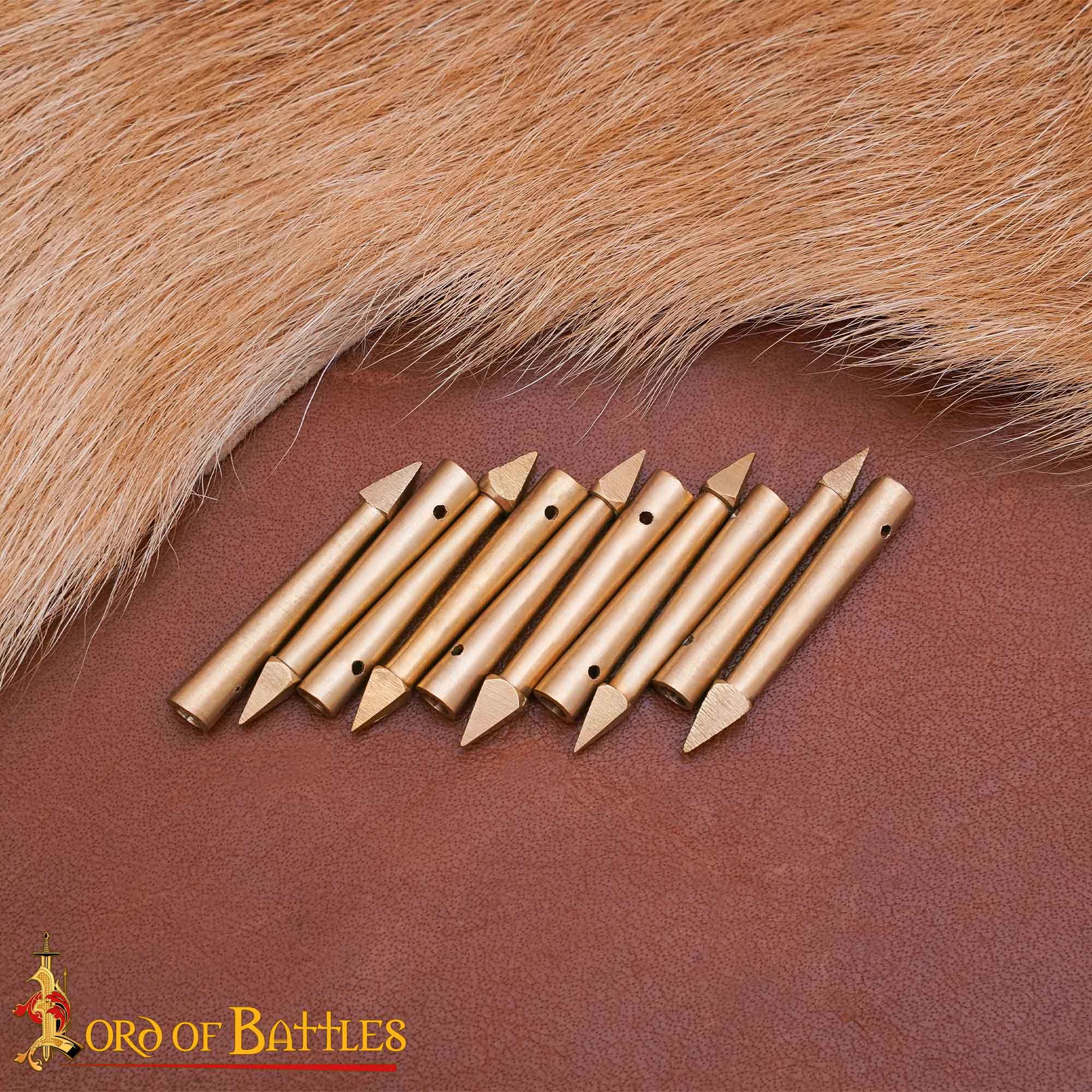 Aiglets Medievales de Latón - Juego de 10 Puntas de Lazo de Tela - Imagen 1