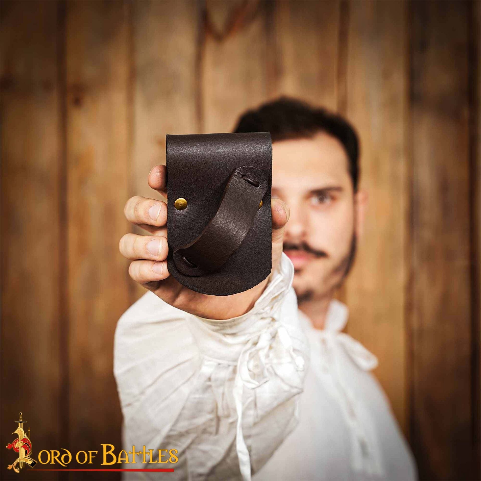 Rana de Cuero Auténtica Hecha a Mano para Espadas de Madera - Imagen 8