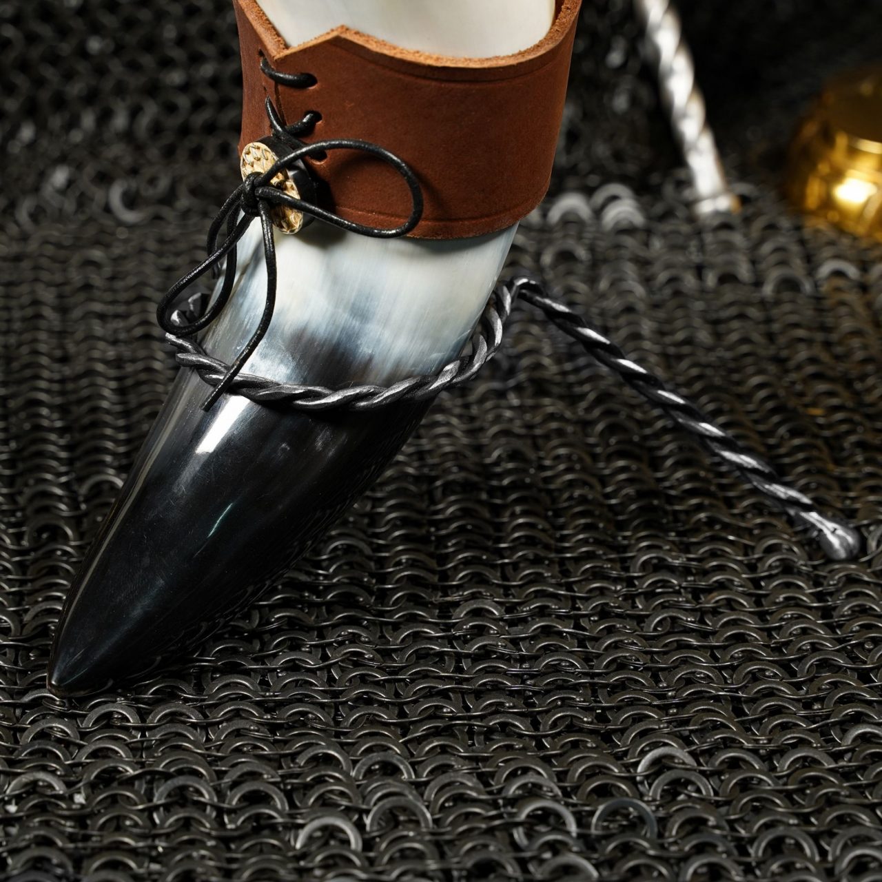 Mythrojan Cuerno para Beber Forjado a Mano Twisted Rack - Imagen 9