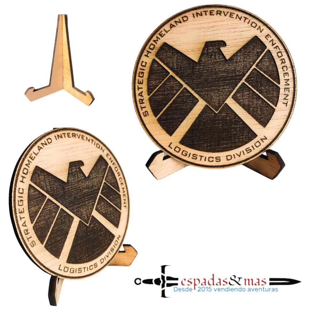 Imagen de Cartel S.H.I.E.L.D. parte de nuestra colección en Espadas y más, sitio oficial.