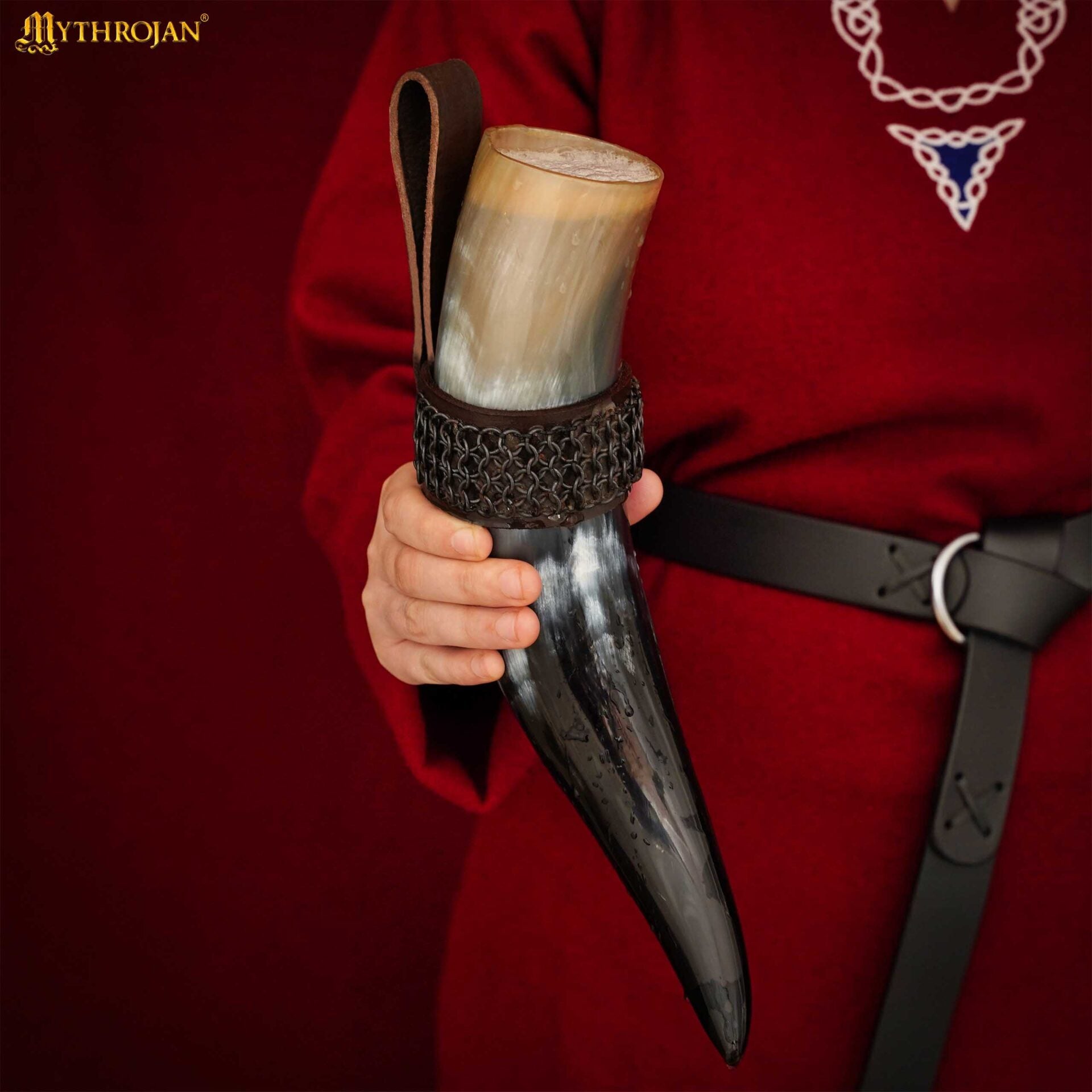 Mythrojan The Witcher Companion Vikingo Cuerno para Beber con Soporte de Cuero Marrón Auténtica Taza de Vino/madera Vikinga de Inspiración Medieval - Acabado Pulido 400 Ml - Imagen 4