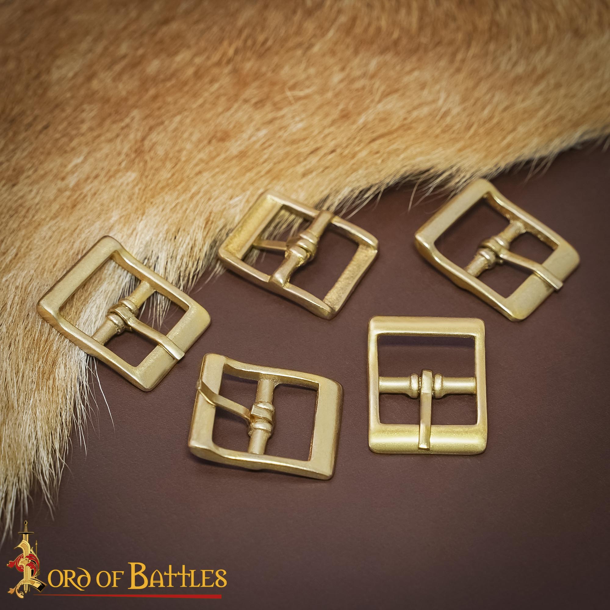 Hebilla Medieval de Latón Macizo Pequeña - Imagen 7