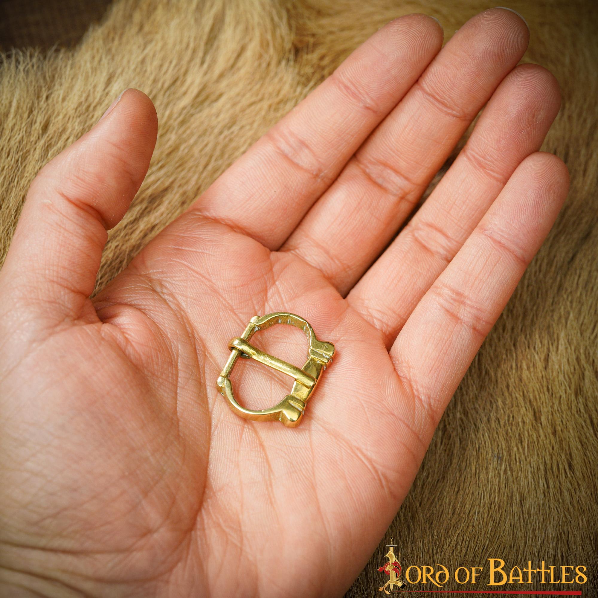 Pequeñas Hebillas Medievales de Latón para Cinturón - Juego de 5 Piezas Acabadas a Mano (réplica de 1200-1400) - Imagen 12