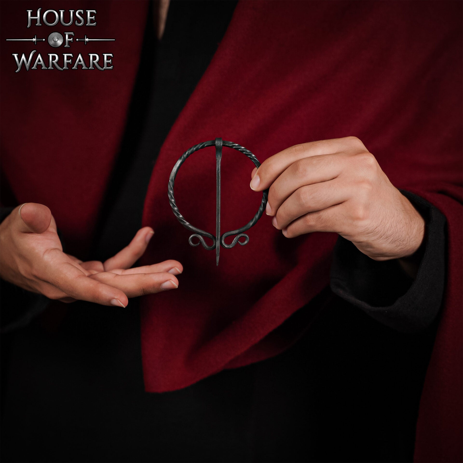 Broche Vikingo de Hierro Forjado a Mano - Alfiler de Capa Medieval - Accesorio de Sujeción Nórdico Auténtico - Imagen 10