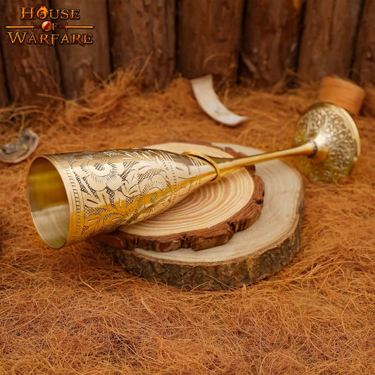 Cáliz Copa de Latón Grabado con Motivo Floral - Decoración Artesanal Medieval - Imagen 10