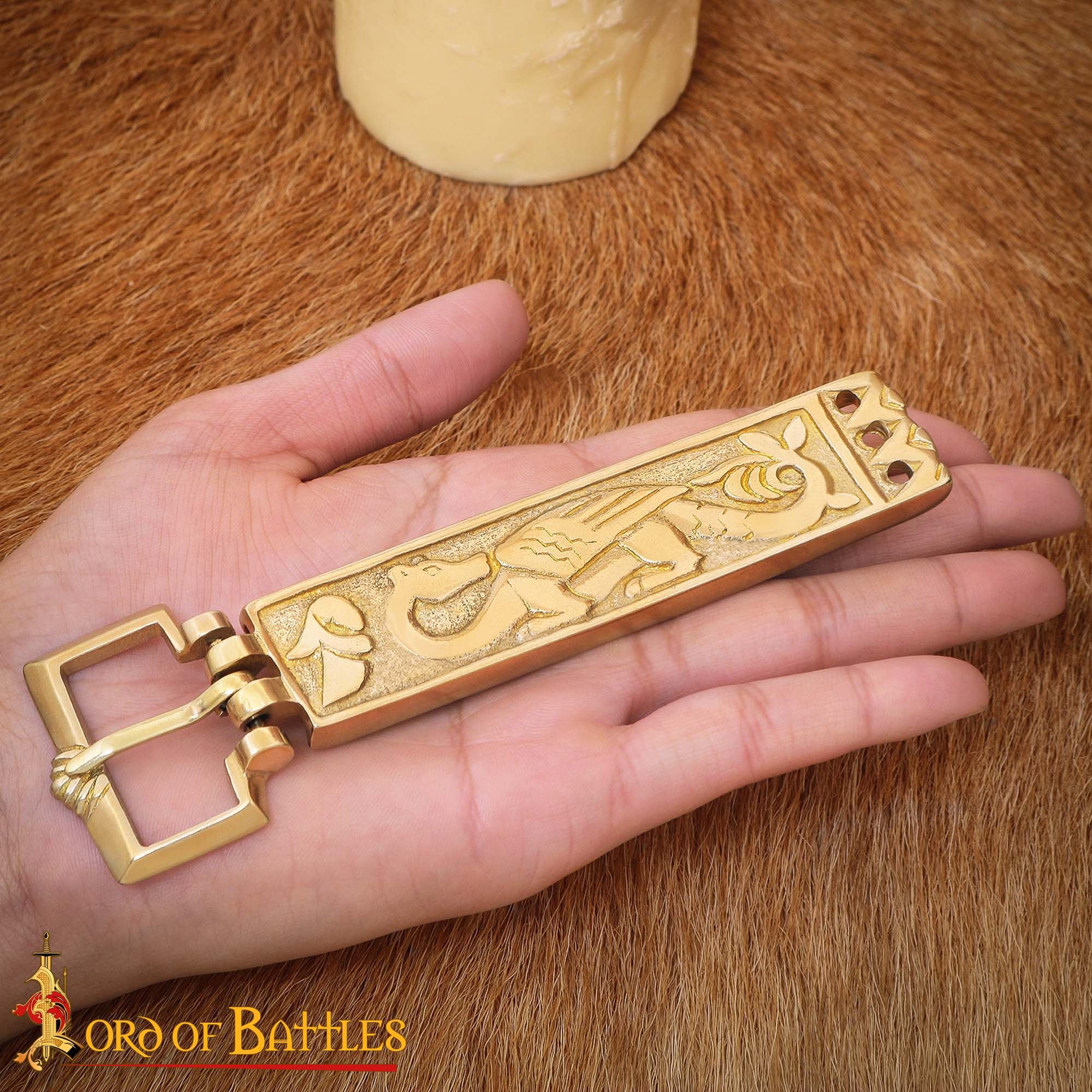 Hebilla de Cinturón Vikinga de Latón Macizo con Forma de Dragón - Diseño Nórdico Grabado - Imagen 1