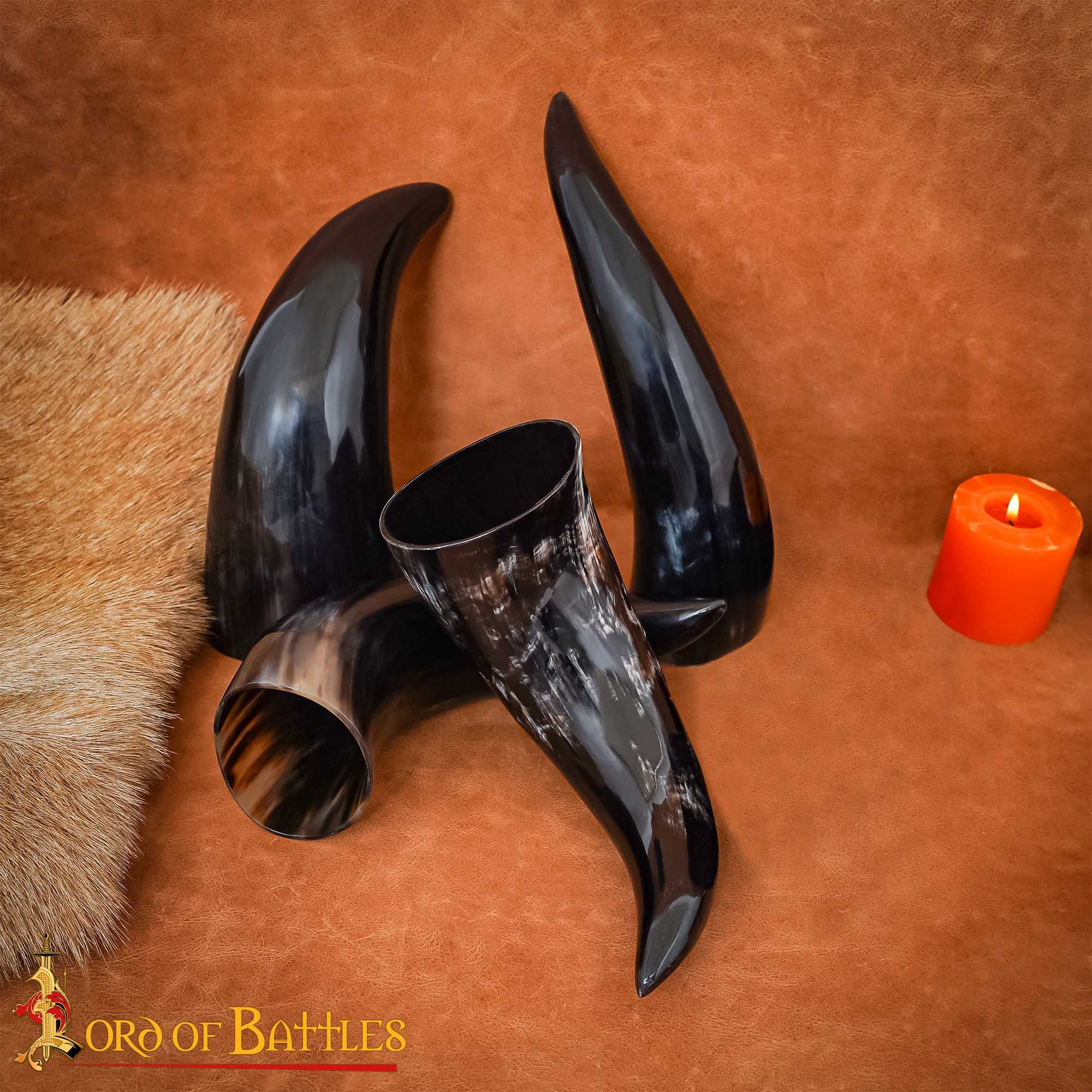 Viking Drinking Ox Horn Juego de 4 - Jarras de Cuerno Pulido de 400 Ml con Bolsa de Almacenamiento de Lona - Imagen 1