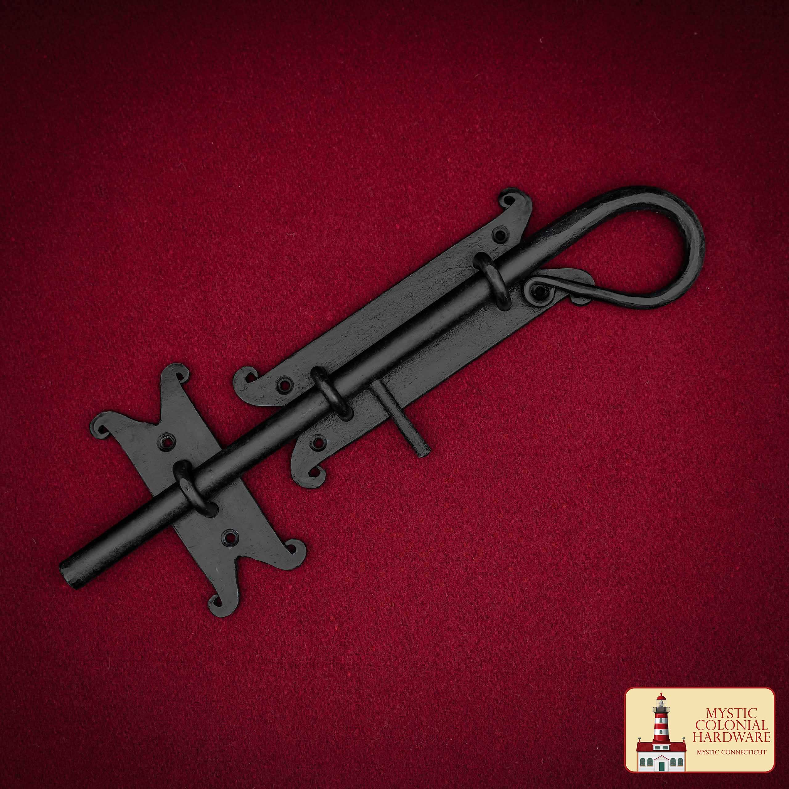 Pestillo Corredizo de Hierro Fundido Negro - Pestillo Rústico para Puertas, Puertas de Granero, Cobertizos y Armarios - Cerradura Primitiva para Puerta de Hierro Negro de Mystic Colonial Hardware - Imagen 2
