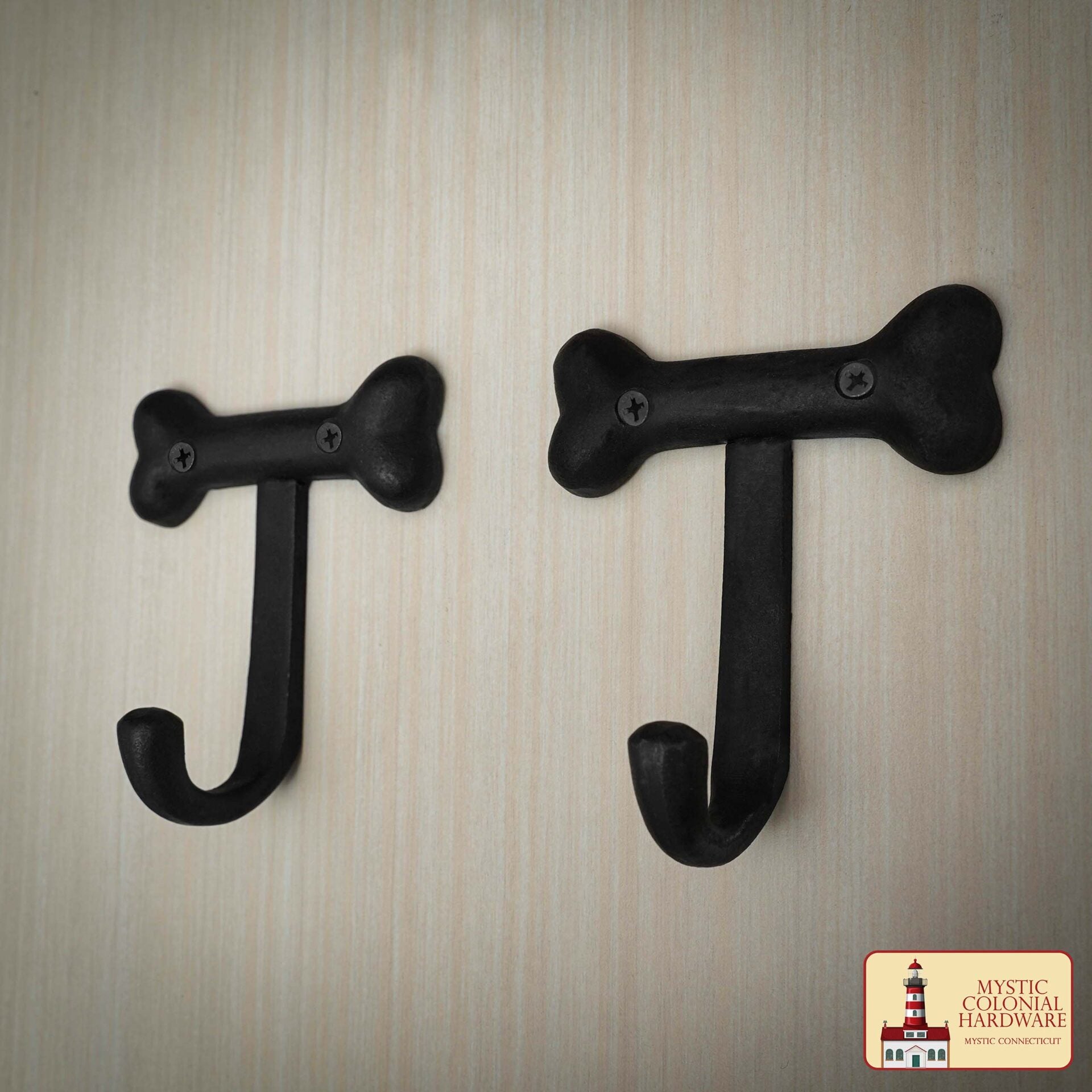 Gancho de Pared Vintage de Hierro Fundido en Forma de Hueso - Acabado Negro Rústico - Imagen 1