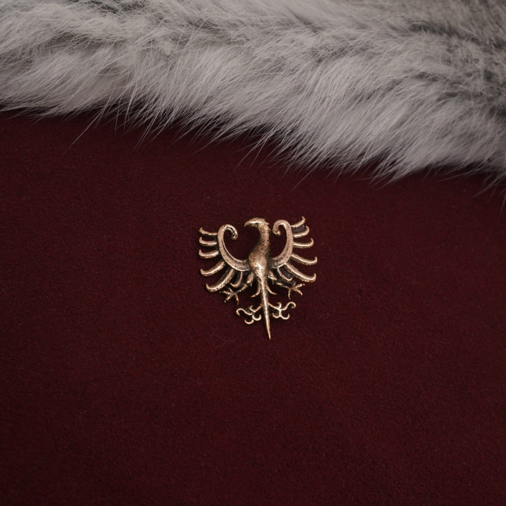 Alfiler de Bronce Antiguo con Insignia de Águila Heráldica - Insignia de Bronce Macizo con Montura de Estilo Medieval - Imagen 8