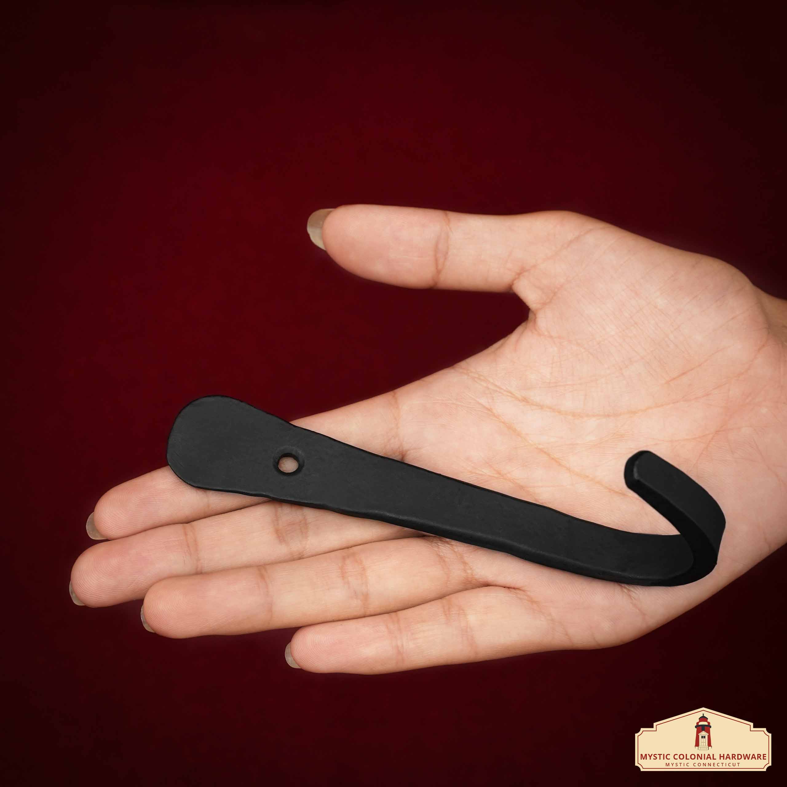 Ganchos Rústicos de Hierro Forjado a Mano para Colgar en la Pared: Ideal para Ambientes Victorianos, Coloniales, Retro, Steampunk, Góticos, Barrocos y Medievales, (12.6x2.4) Cm - Imagen 4