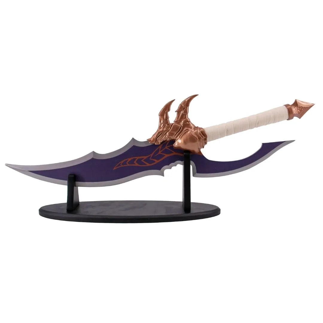 Daga Solo Leveling Colmillo de Rasaka de acero con expositor