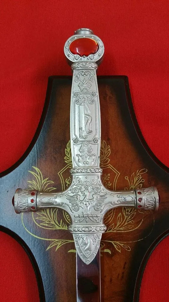 Imagen de Espada De Gryffindor 11033 parte de nuestra colección en Espadas y más, sitio oficial.