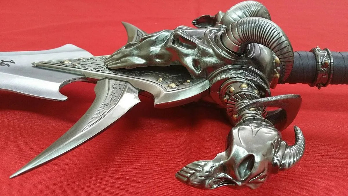 Imagen de Espada Frostmourne World Of Warcraft parte de nuestra colección en Espadas y más, sitio oficial.