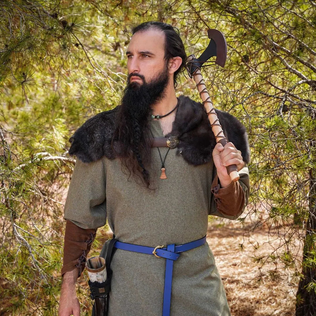 Hacha Vikinga - Acero al Carbono y Mango de Madera