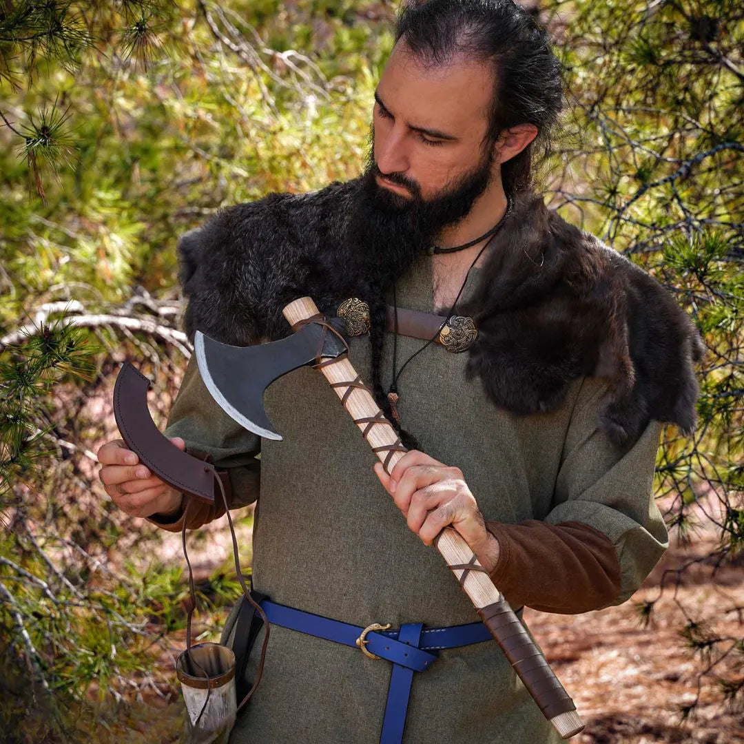 Hacha Vikinga - Acero al Carbono y Mango de Madera