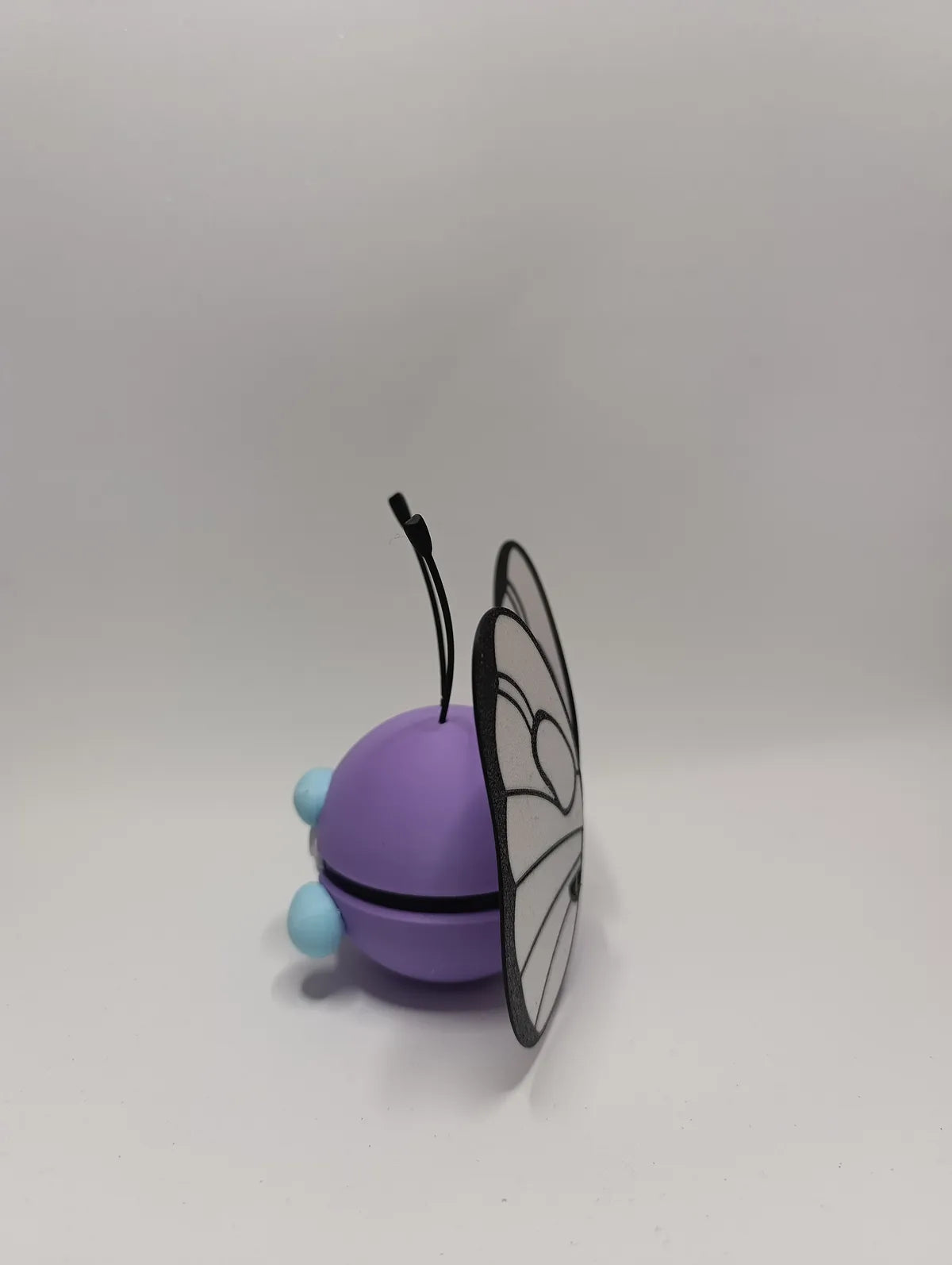 Poké Ball Butterfree Réplica Coleccionable