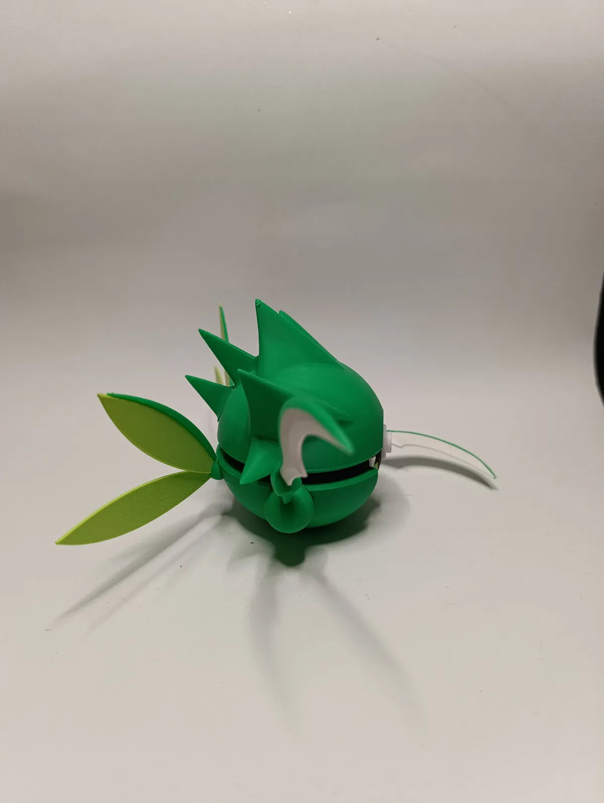 Poké Ball Scyther Coleccionable de Alta Calidad