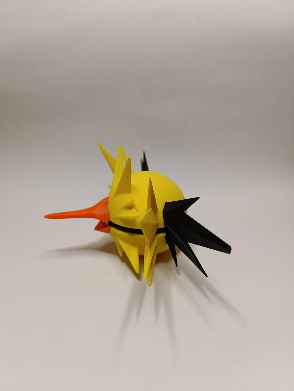 Poké Ball Zapdos Coleccionable de Alta Calidad