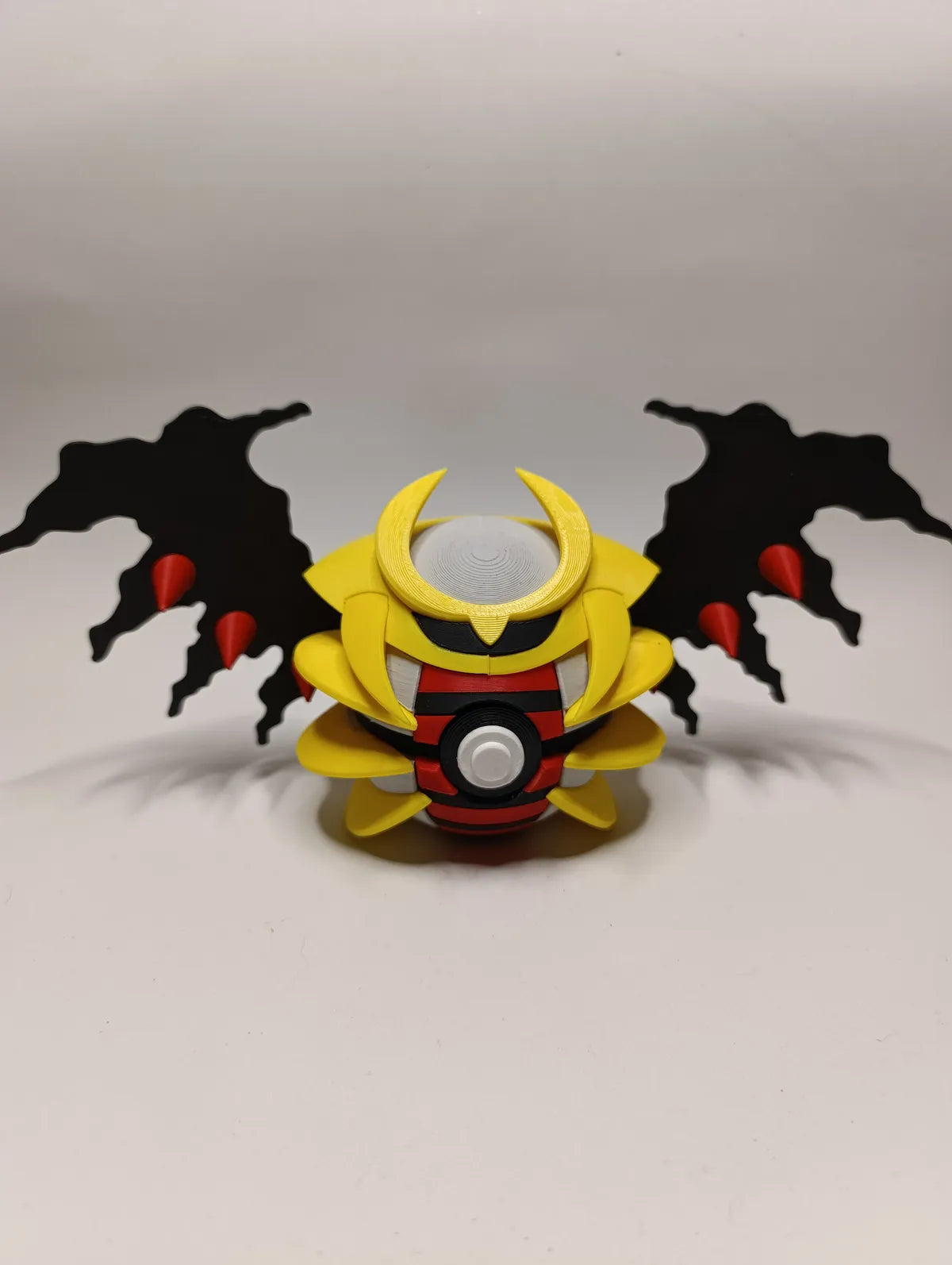 Poké Ball Giratina Coleccionable de Alta Calidad