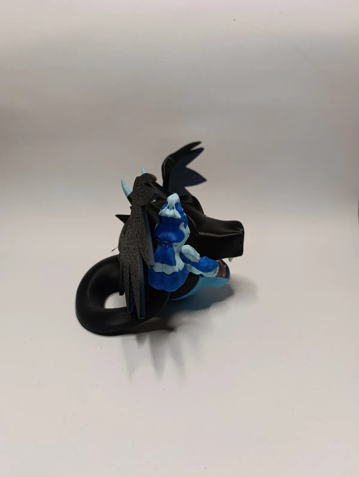 Pokébola Mega Charizard colecionável de alta qualidade