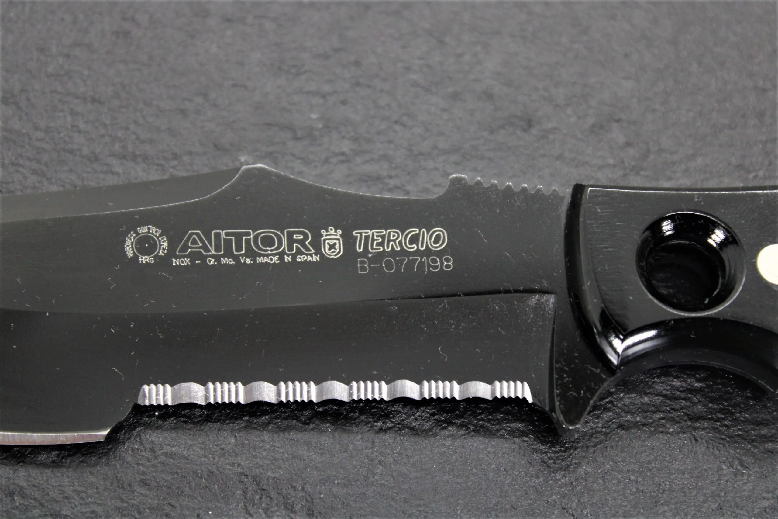 Imagen de Cuchillo Aitor Tercio parte de nuestra colección en Espadas y más, sitio oficial.