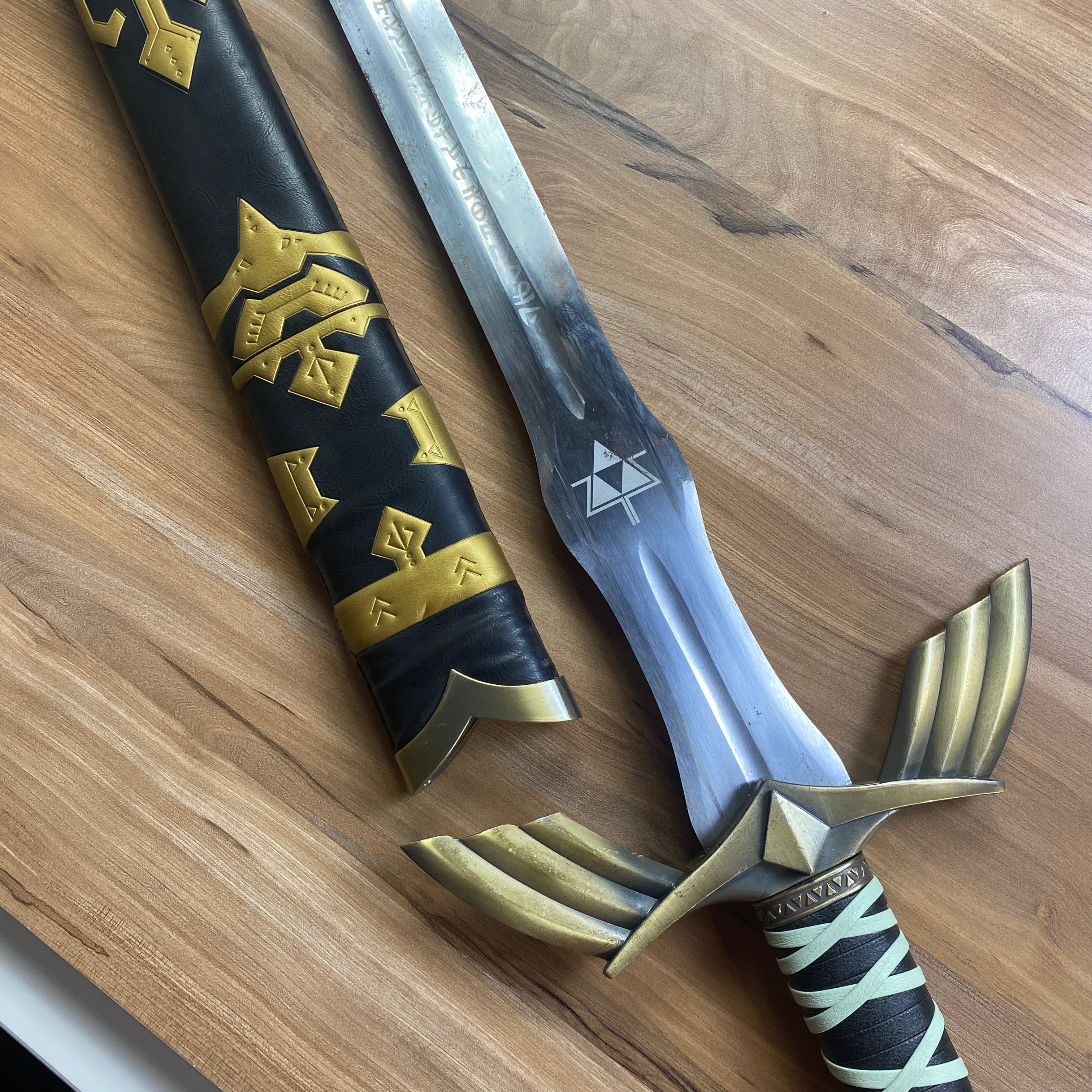 Espada maestra de Link de Zelda Version Negra C/Defectos N50