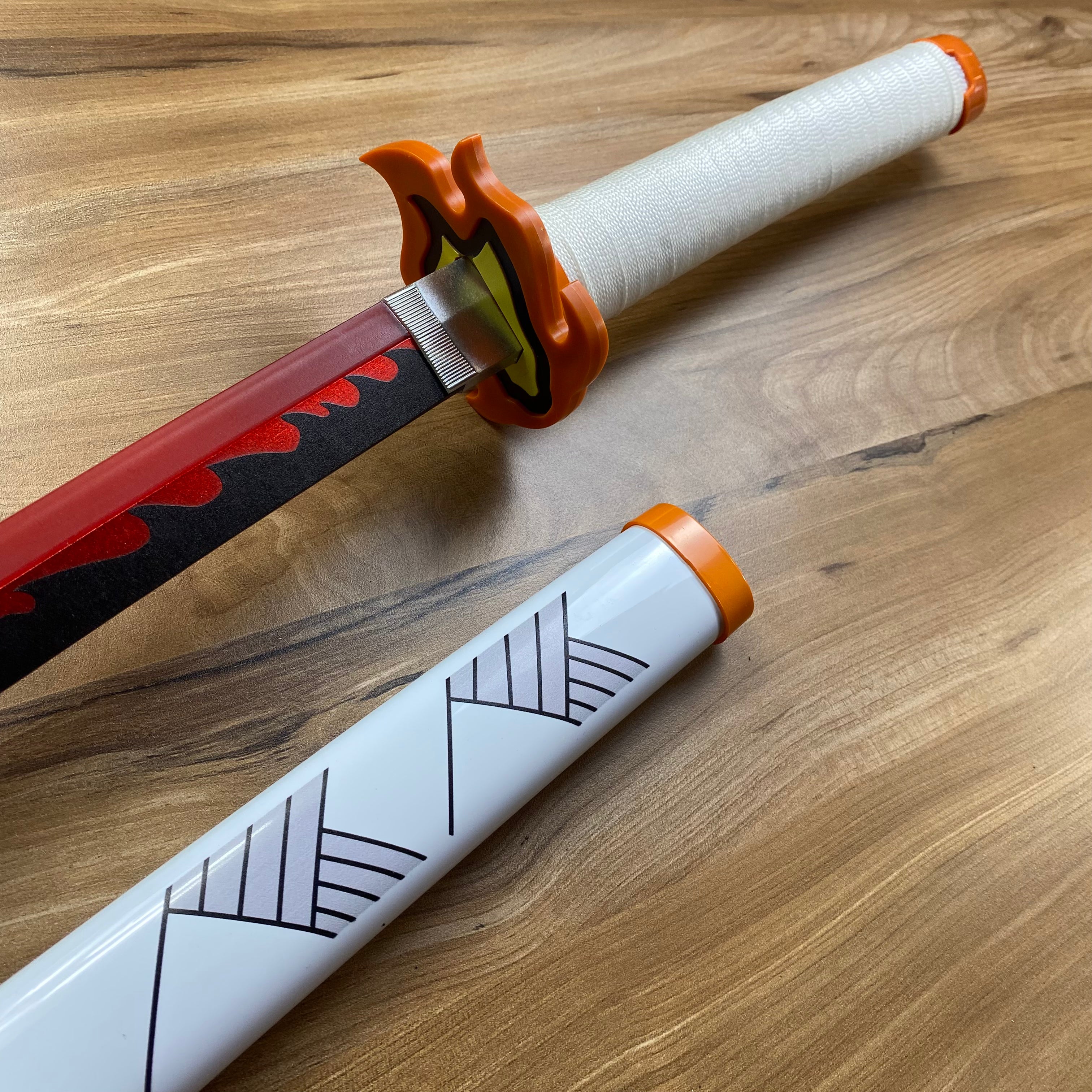 Katana de Rengoku de Kimetsu no Yaiba de bambú con luces Led C/Defectos N67