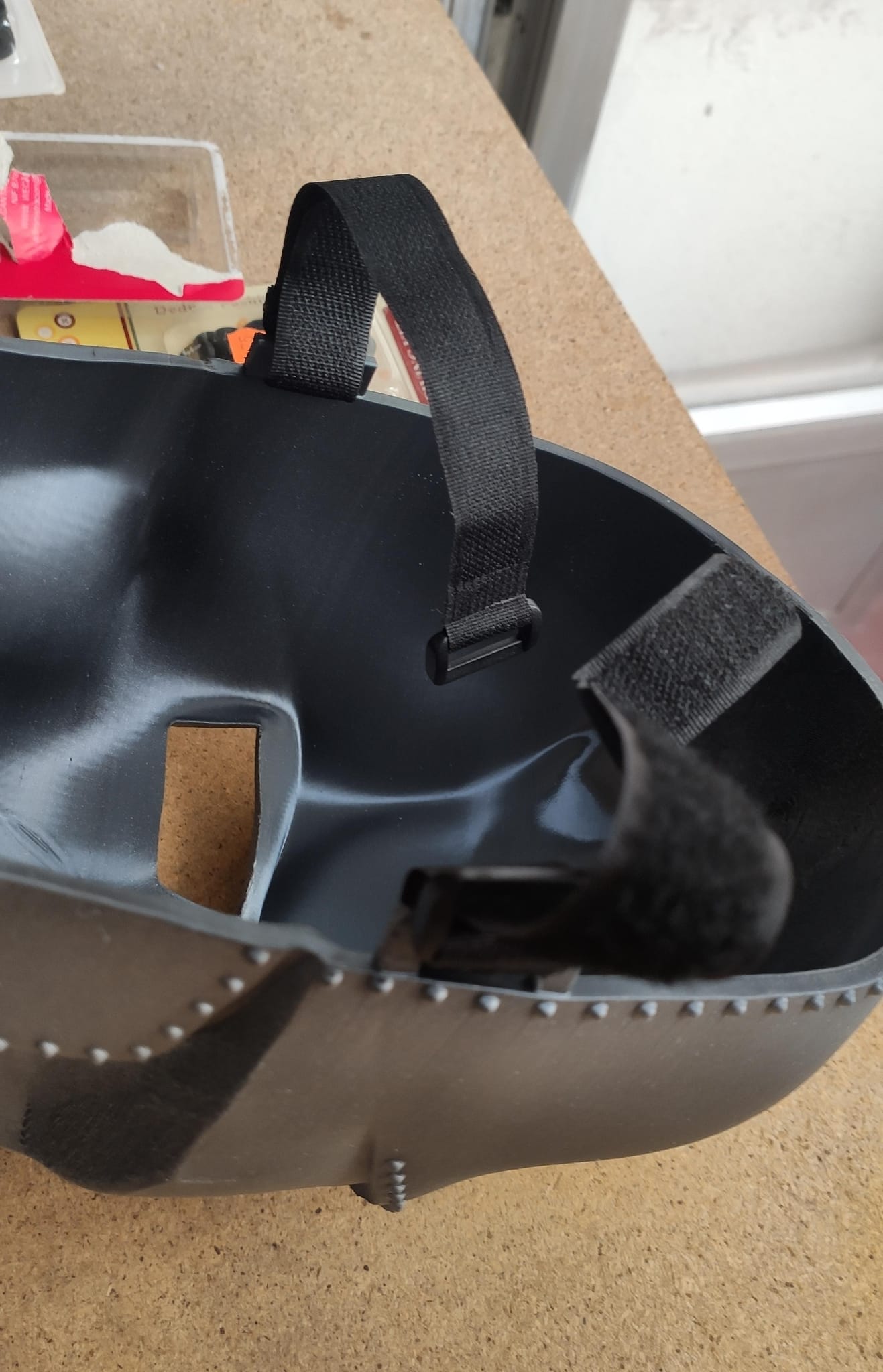 Imagen de Máscara Doctor Doom Marvel parte de nuestra colección en Espadas y más, sitio oficial.