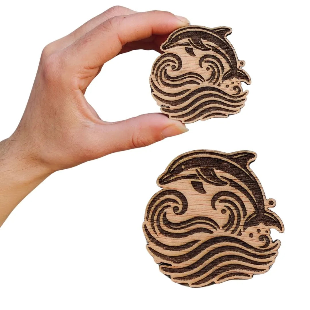 Imagen de Iman Delfín parte de nuestra colección en Espadas y más, sitio oficial.