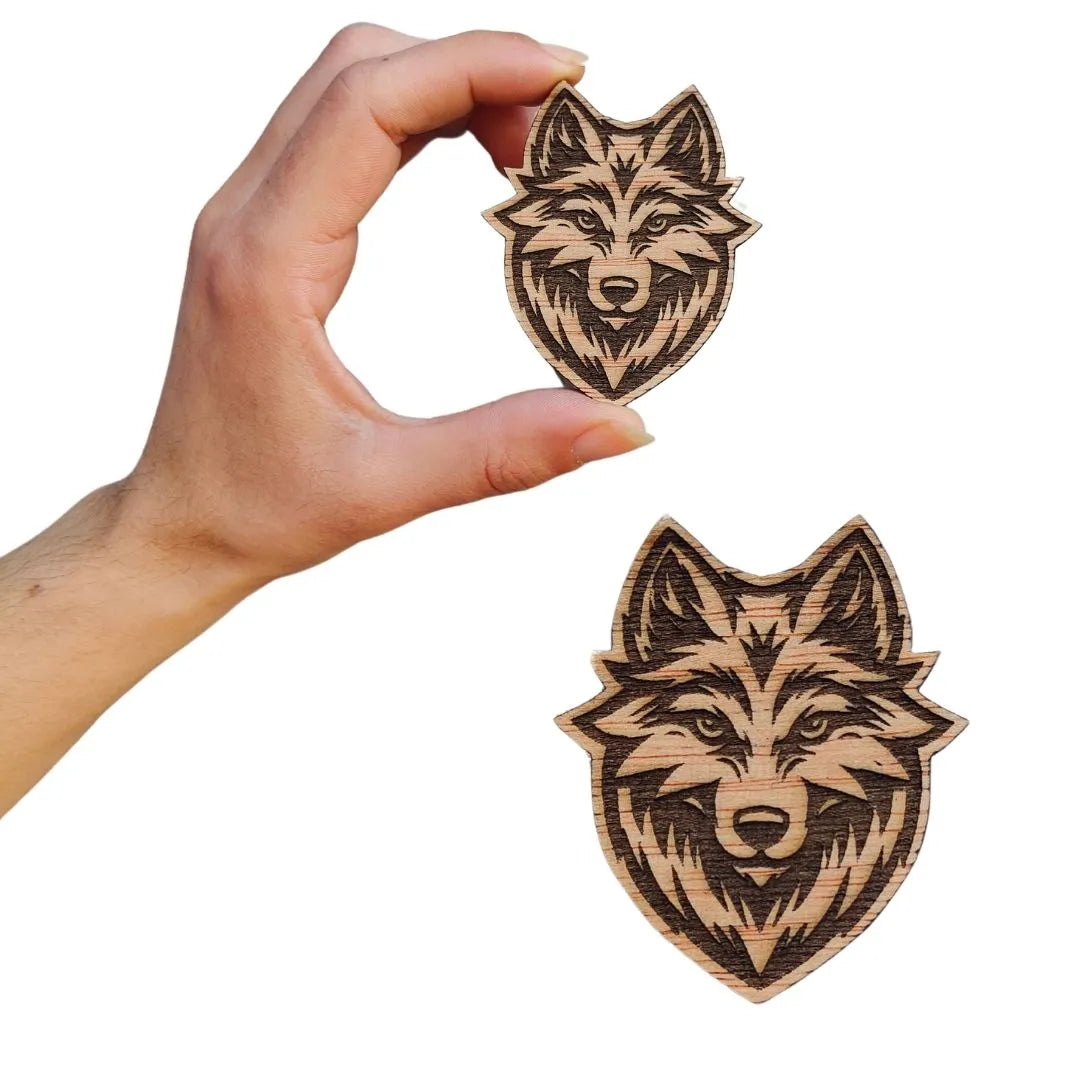 Imagen de Imán Lobo 2 parte de nuestra colección en Espadas y más, sitio oficial.