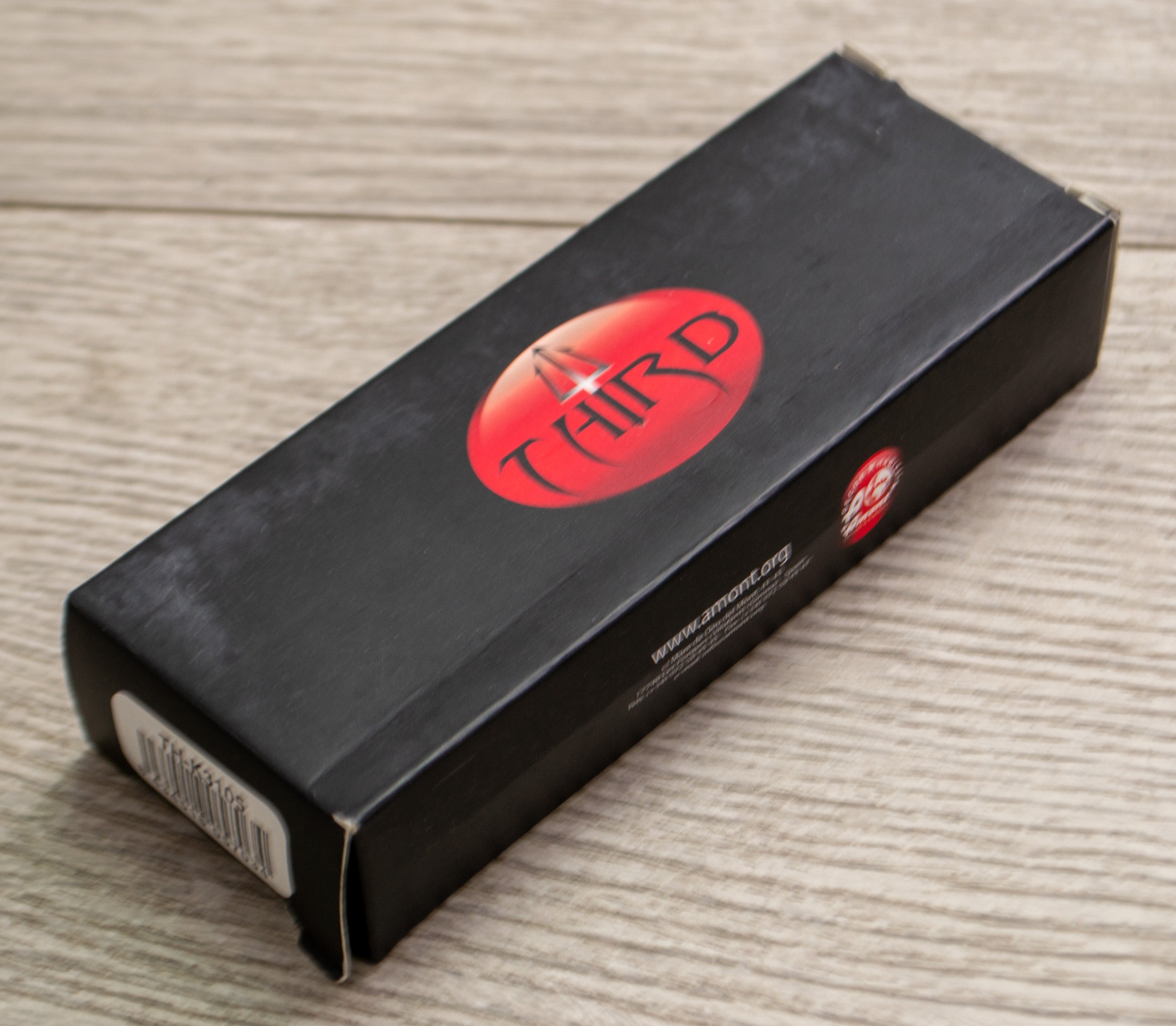 Navaja Asistida Third K3105 Sin Filo Con Calaveras